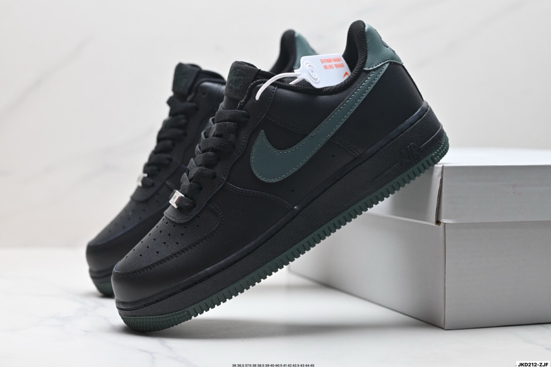 NIKE AIR FORCE 1‘07  FJ4146-001