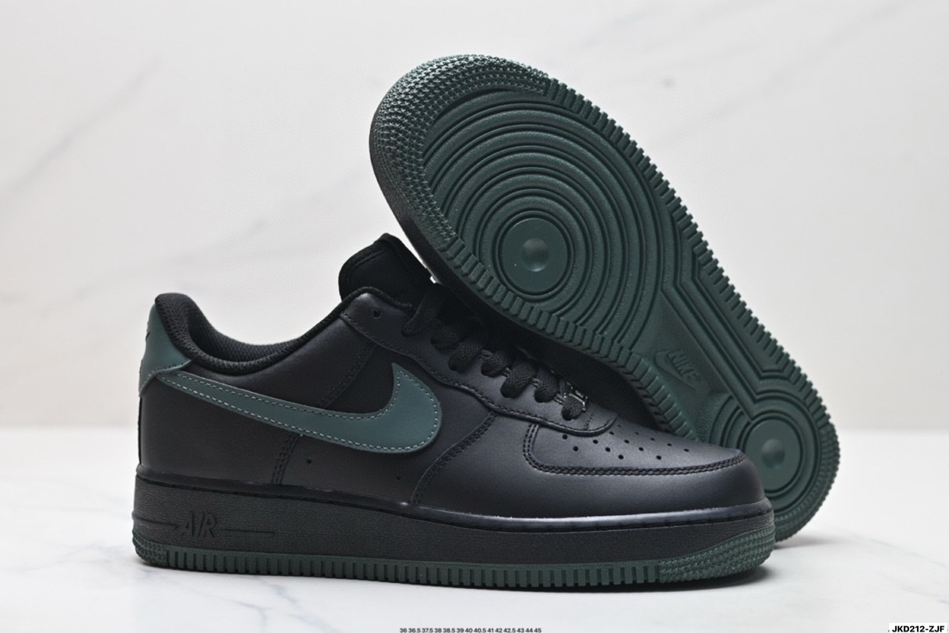 NIKE AIR FORCE 1‘07  FJ4146-001