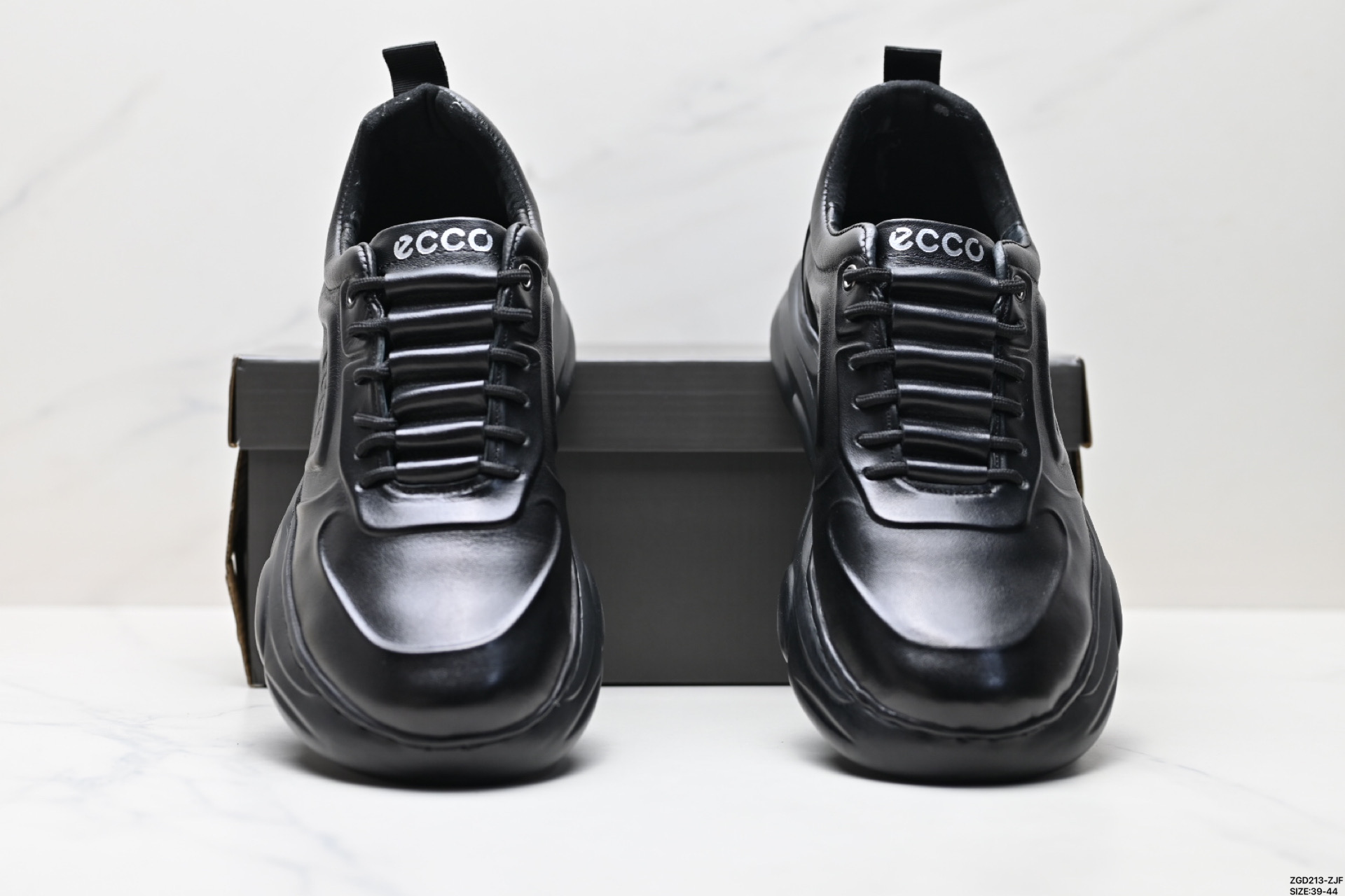 ECCO/爱步真皮休闲鞋男 秋季轻盈舒适圆头板鞋