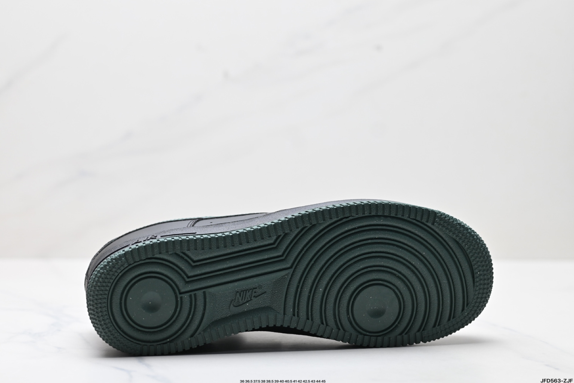 NIKE AIR FORCE 1‘07 FJ4146-001