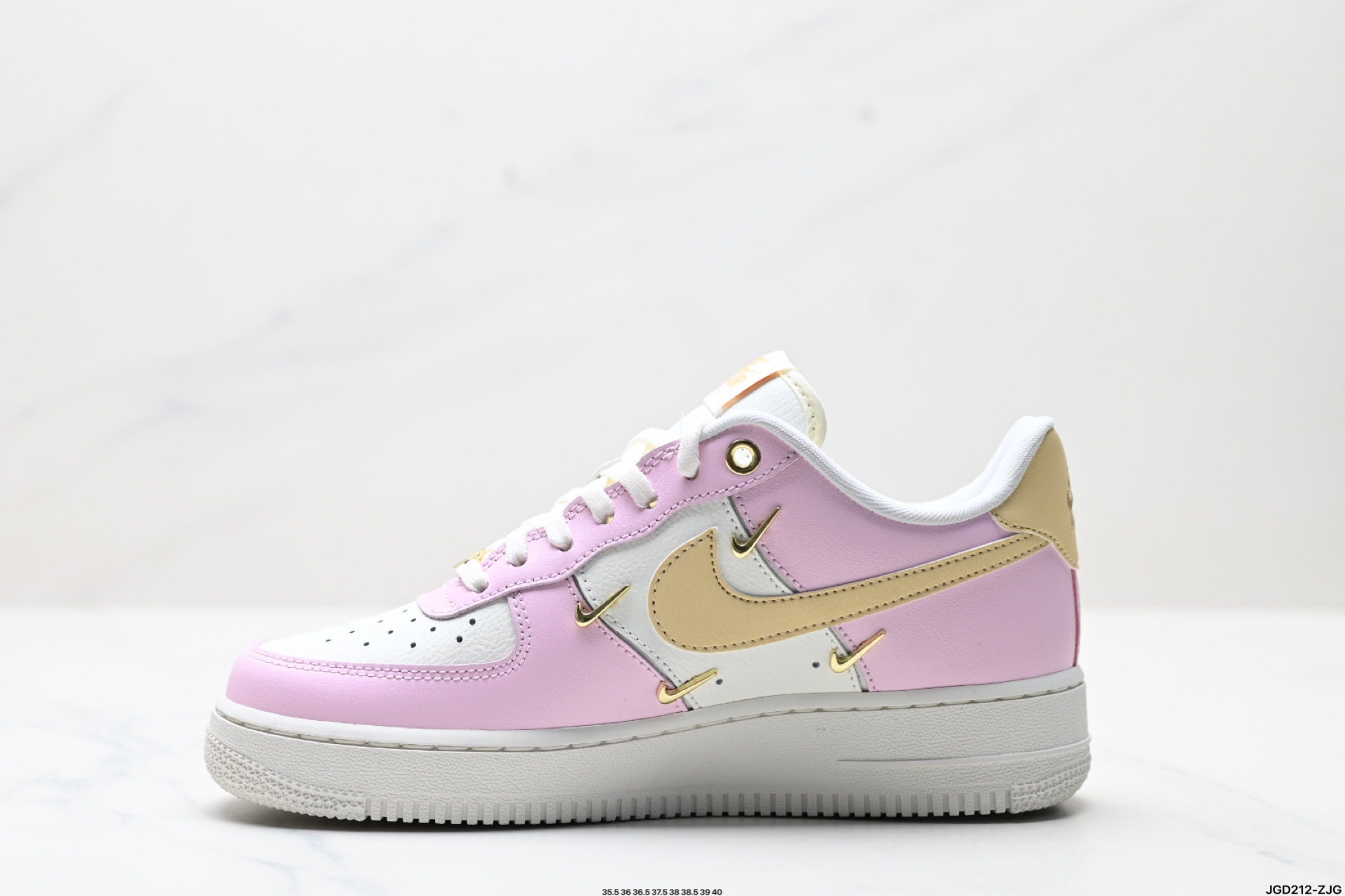 NIKE AIR FORCE 1'07 LV8  IB2574-600