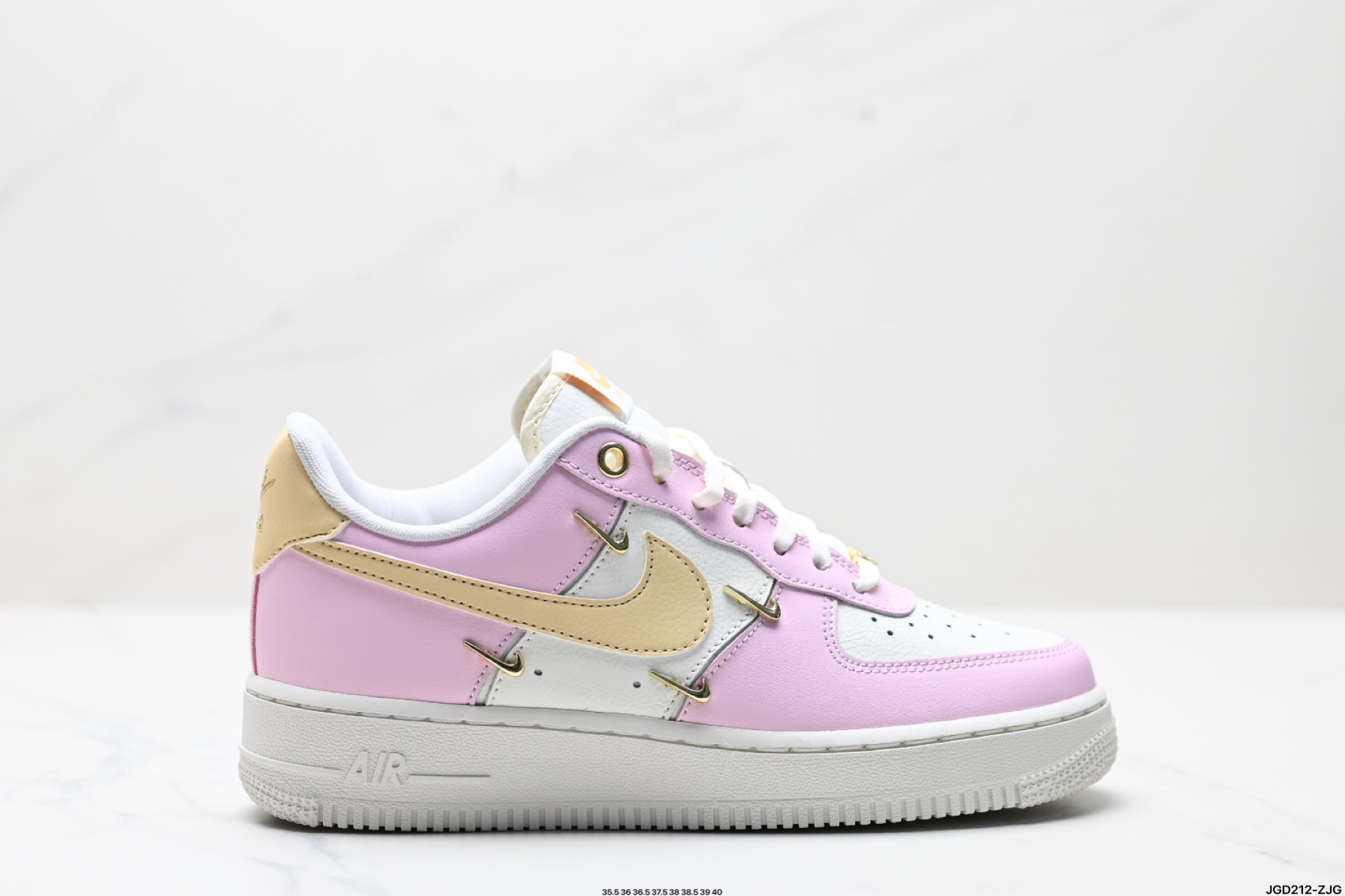 NIKE AIR FORCE 1’07 LV8  IB2574-600