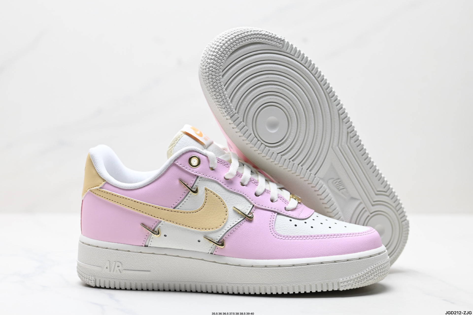 NIKE AIR FORCE 1'07 LV8  IB2574-600