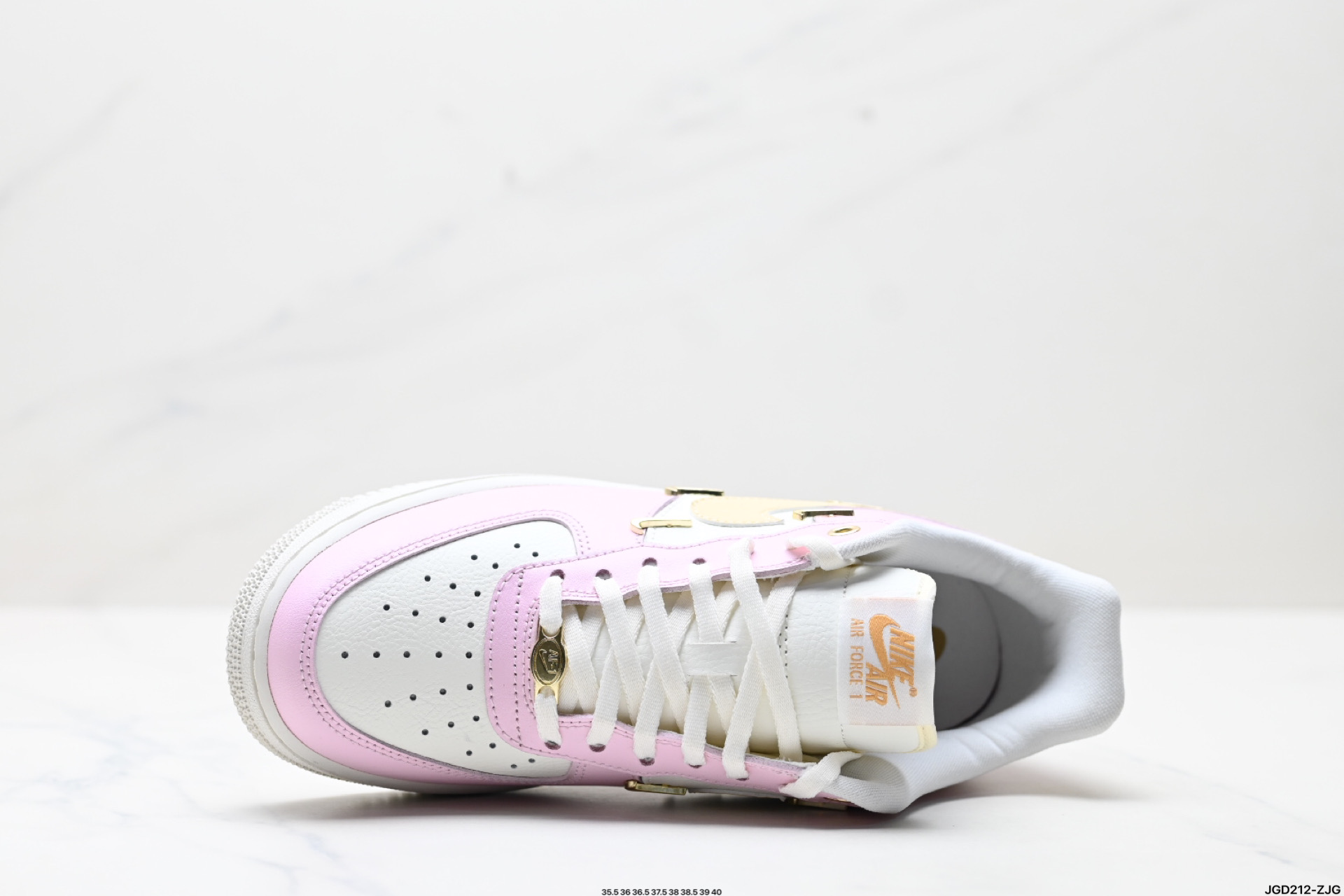 NIKE AIR FORCE 1'07 LV8  IB2574-600
