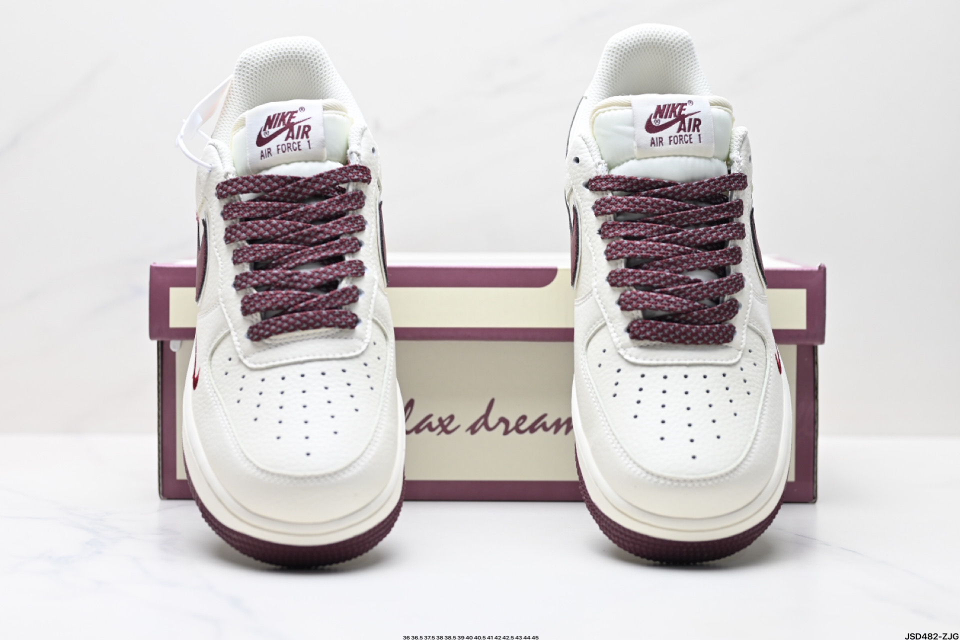 NIKE AIR FORCE 1‘07  DR2024-105