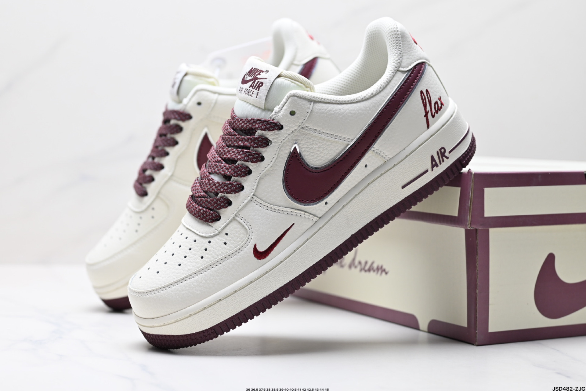 NIKE AIR FORCE 1‘07  DR2024-105