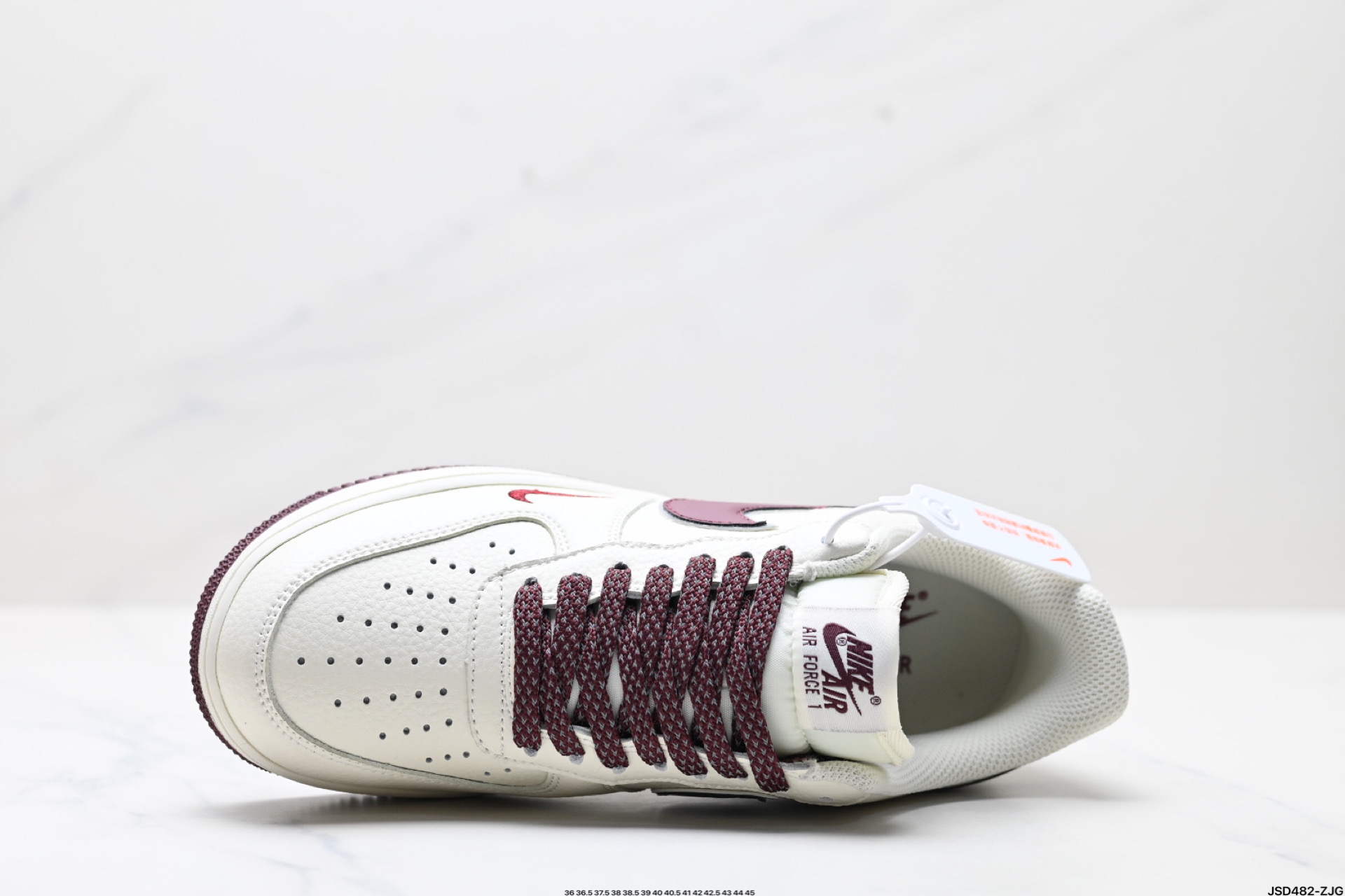 NIKE AIR FORCE 1‘07  DR2024-105