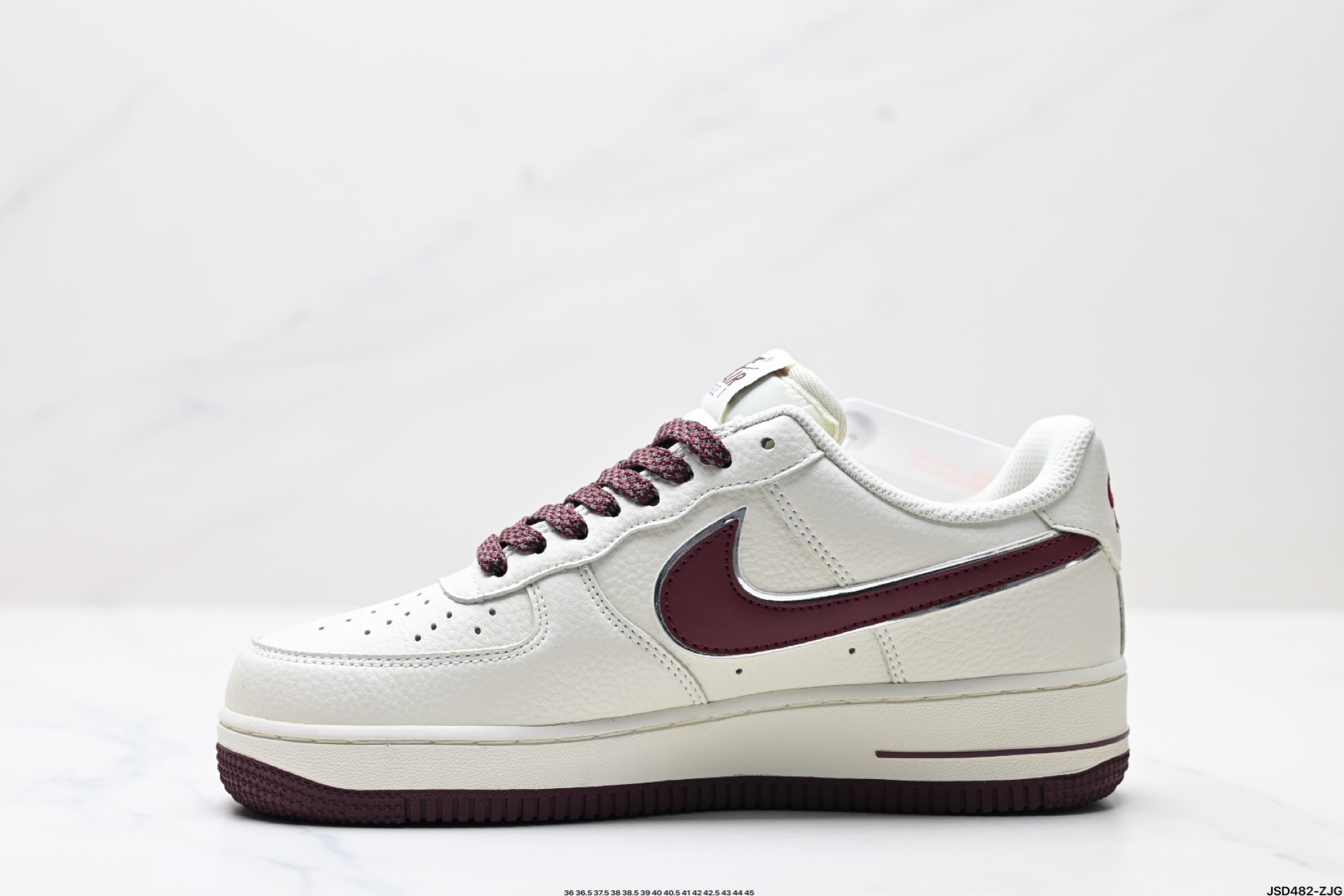 NIKE AIR FORCE 1‘07  DR2024-105