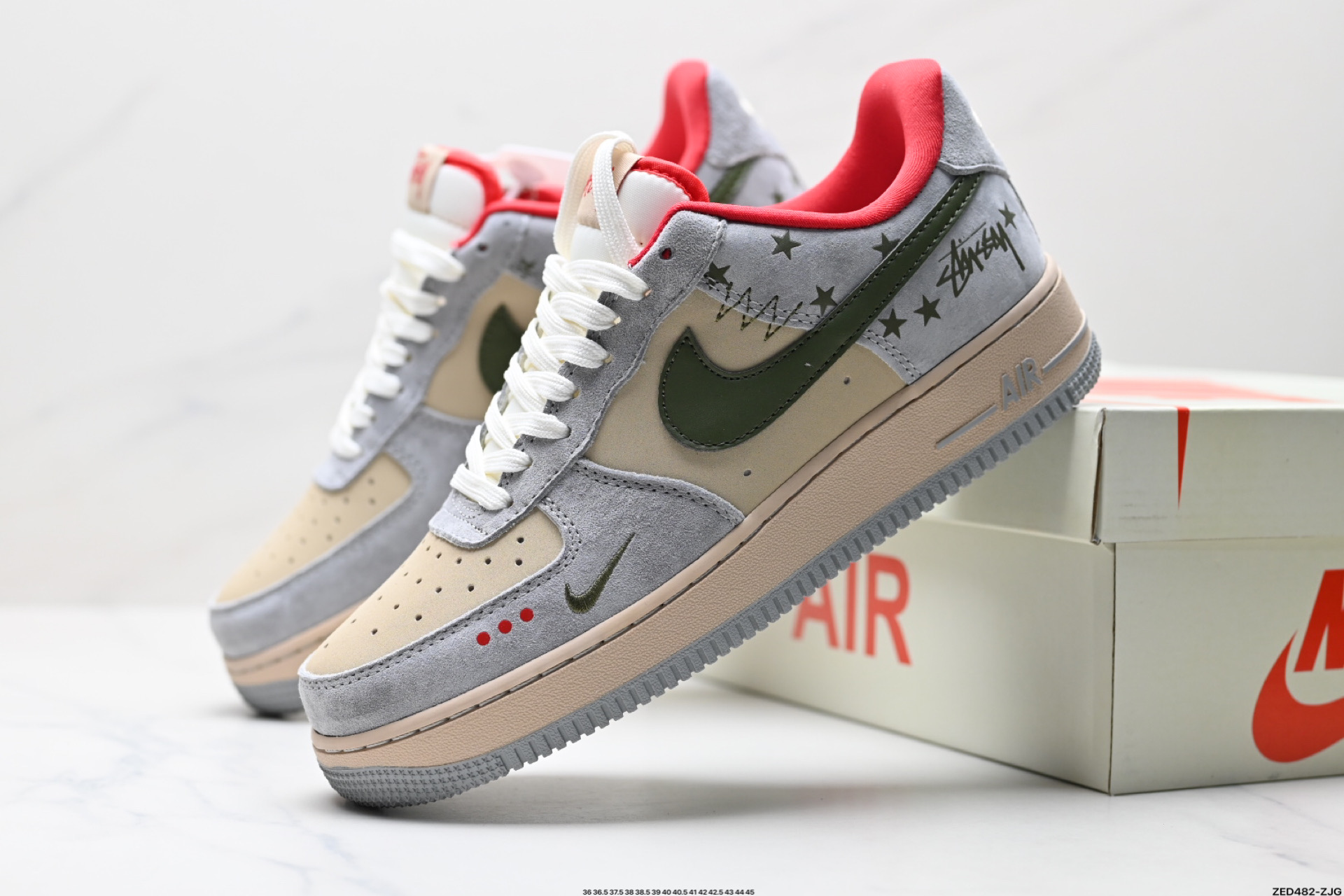 NIKE AIR FORCE 1‘07  KK1988-034