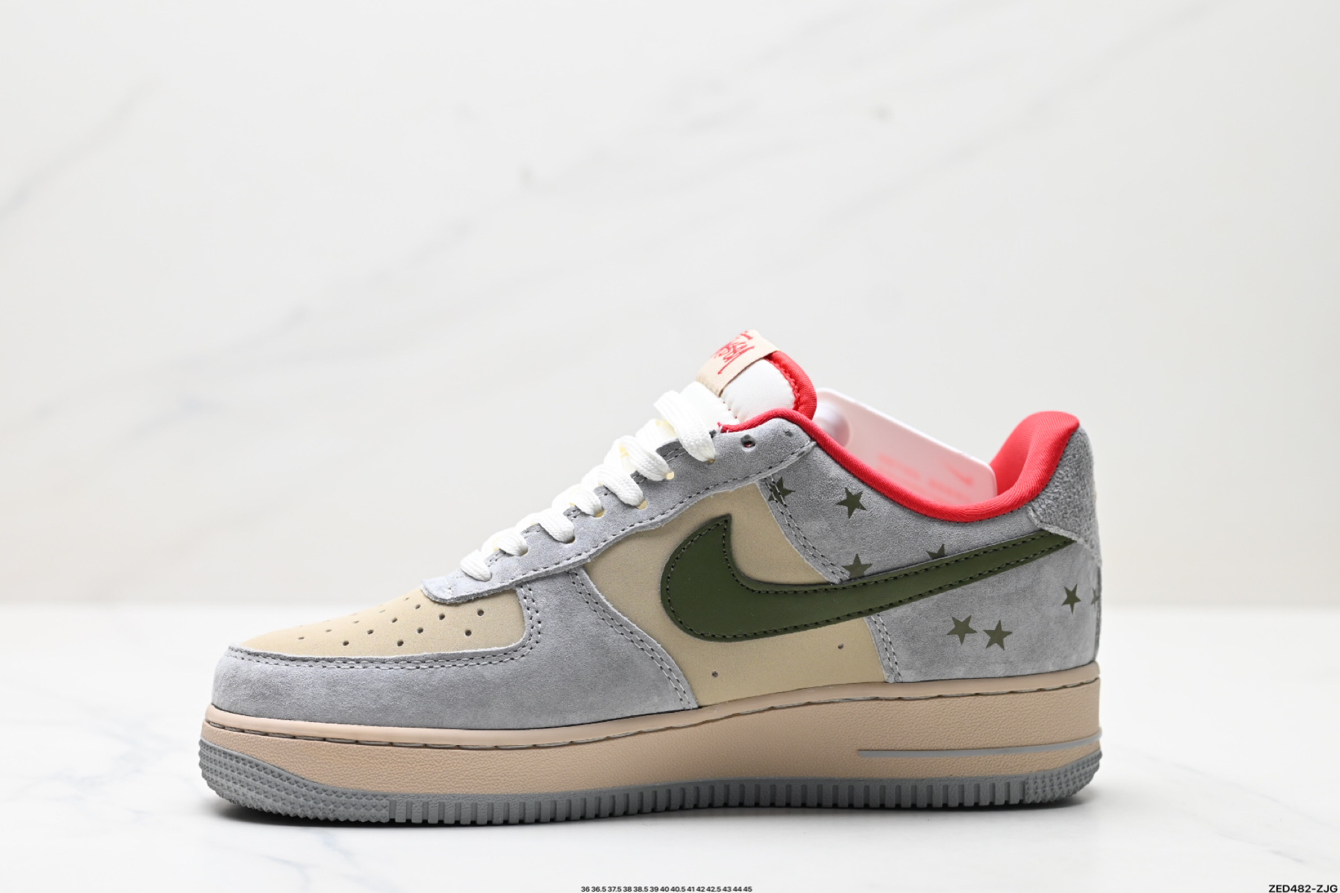 NIKE AIR FORCE 1‘07  KK1988-034