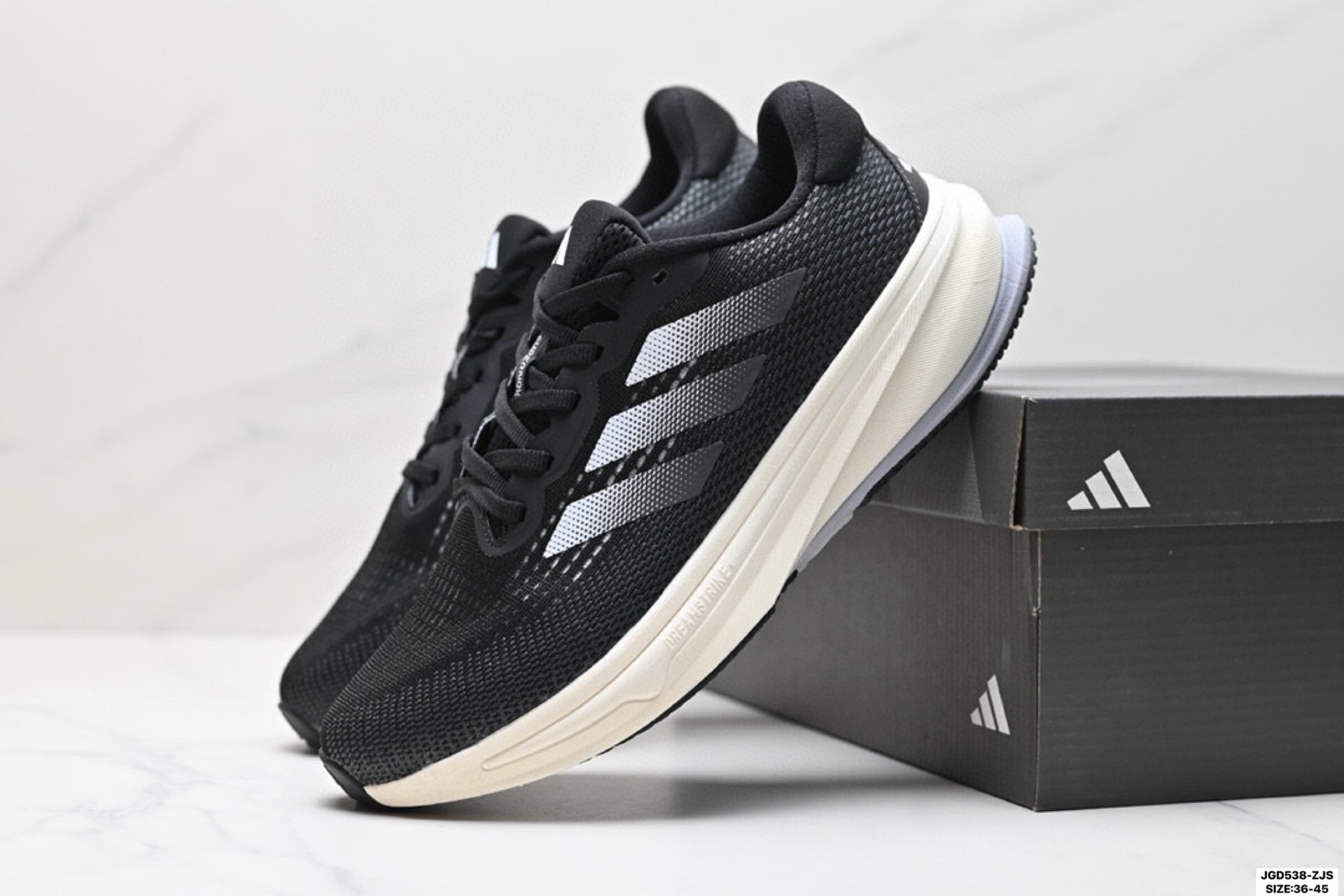 阿迪达斯 ADIDAS ALPHABOUNCE BEYOND m运动鞋缓震透气轻质休闲跑步鞋 高弹马牌鲨鱼鳃纹大底运动鞋 IG5844