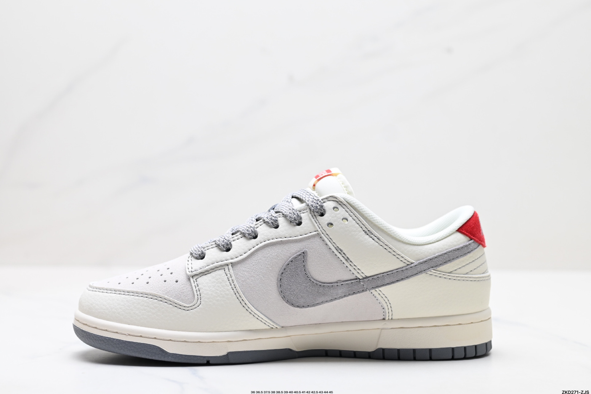 NK Dunk Low Retro “DIY高端定制” 低帮休闲运动板鞋  BB7518-025