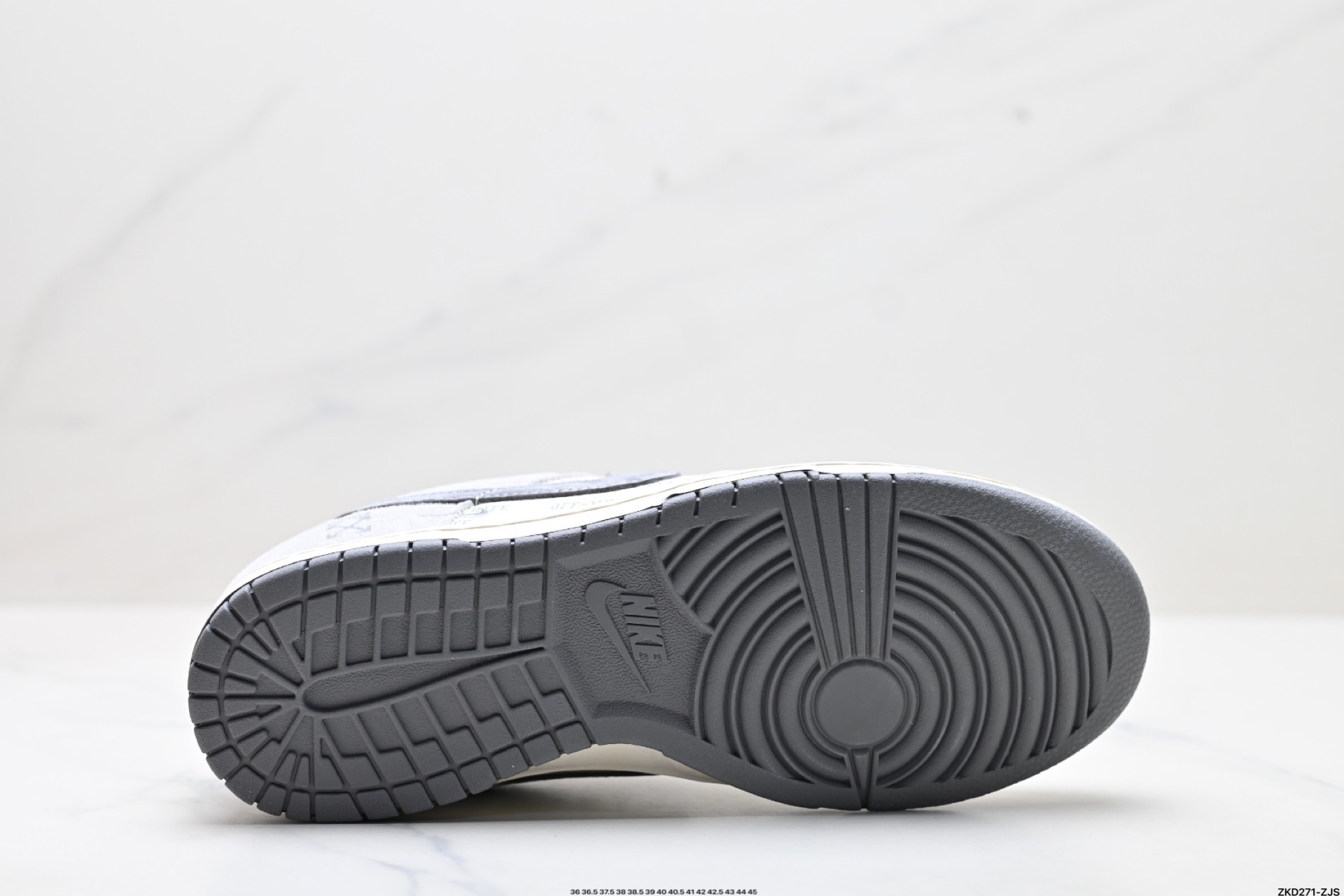 NK Dunk Low Retro “DIY高端定制” 低帮休闲运动板鞋  YX5066-213