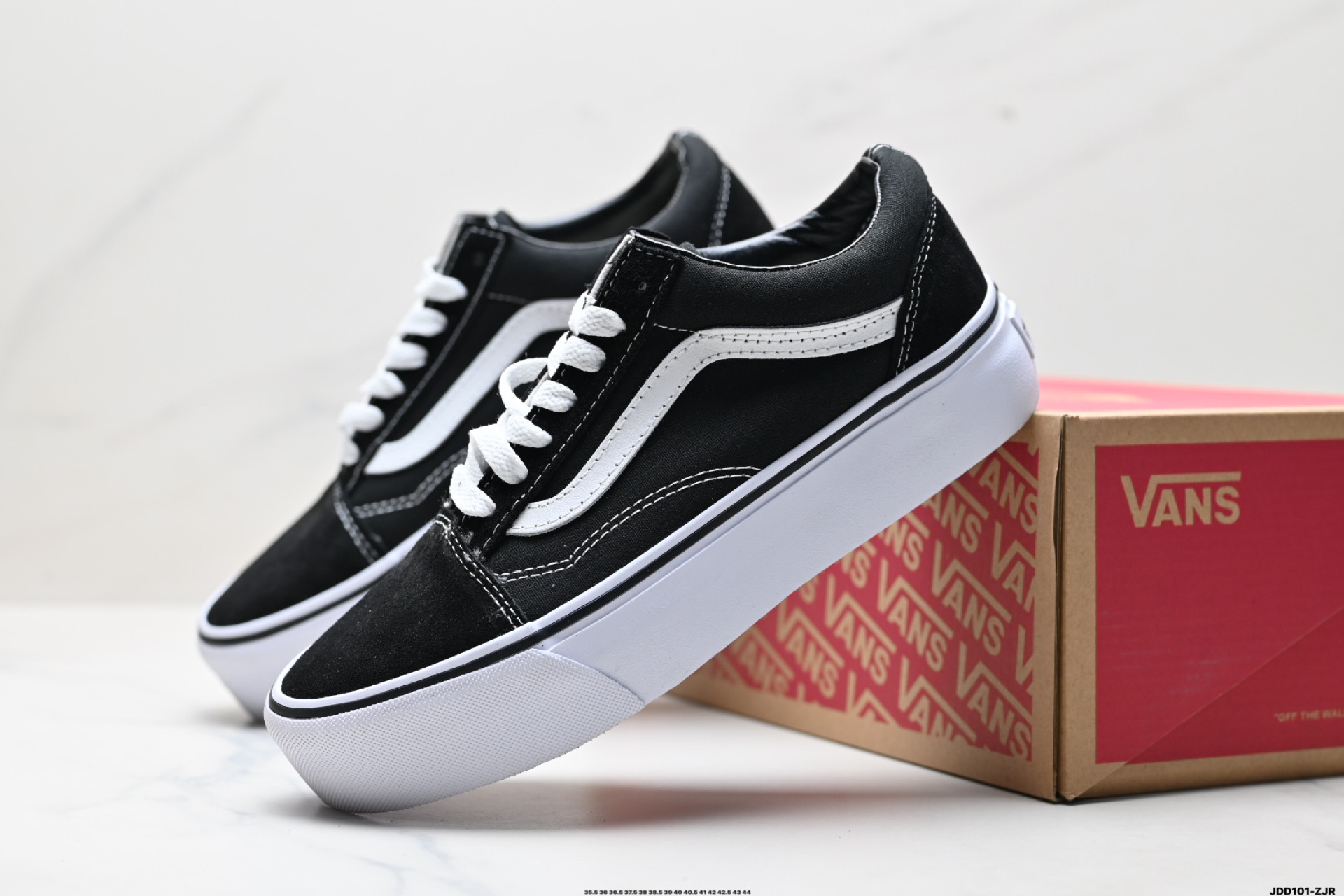 💰140
公司级✅范斯Vans Knu-Skool Dr 厚底 翻毛皮 耐磨 低帮 板鞋
尺码:35.5 36 36.5 37 38 38.5 39 40 40.5 41 42 42.5 43 44
ID:JDD101-ZJR