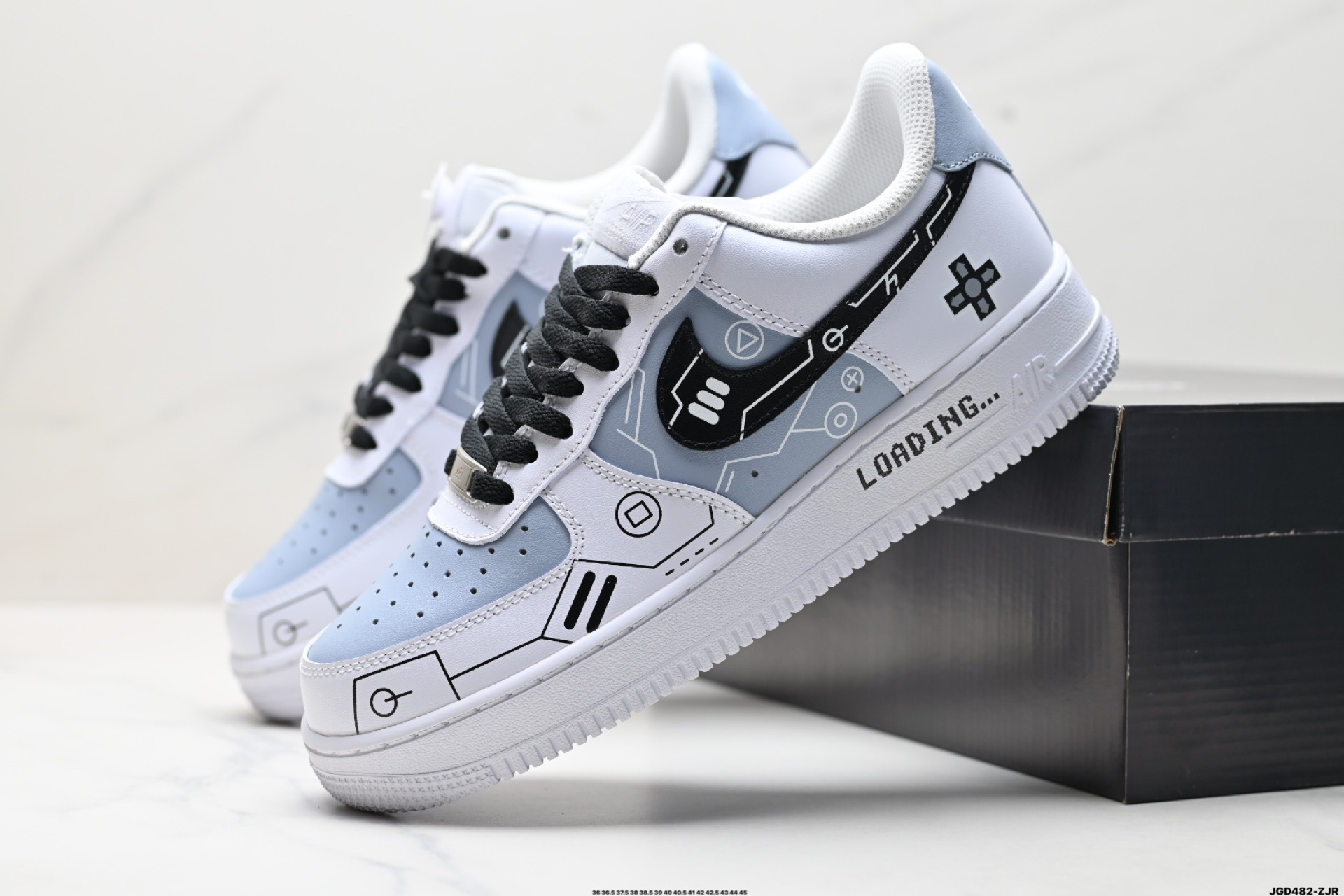 NIKE AIR FORCE 1‘07 LV8 CW2288-111