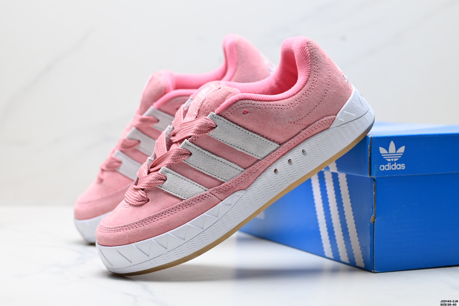 Adidas Adimatic Low 马蒂奇系列低帮 复古鲨鱼面包鞋运动休闲滑板板鞋