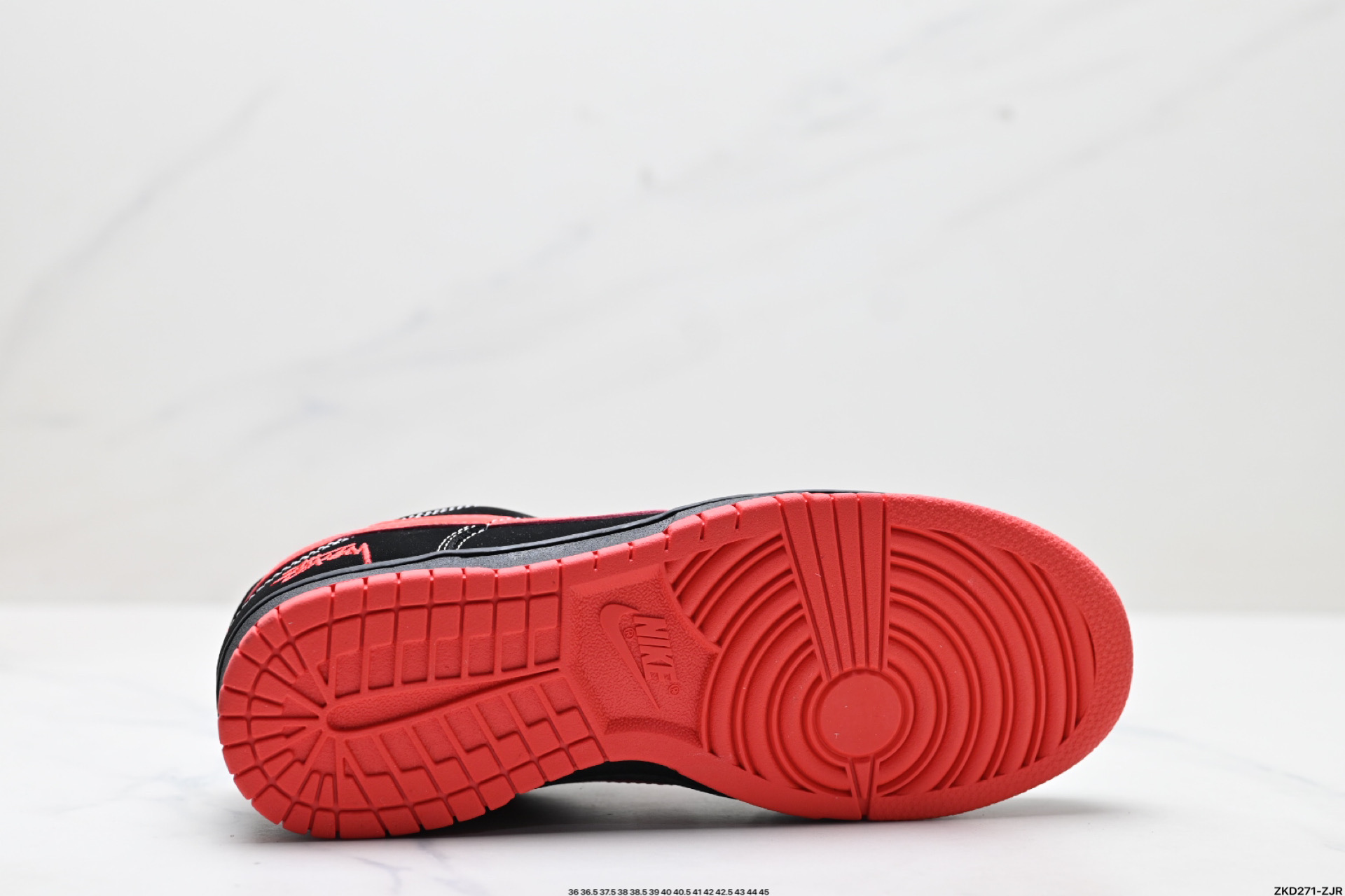 NK Dunk Low Retro “DIY高端定制” 低帮休闲运动板鞋  KK1333-028