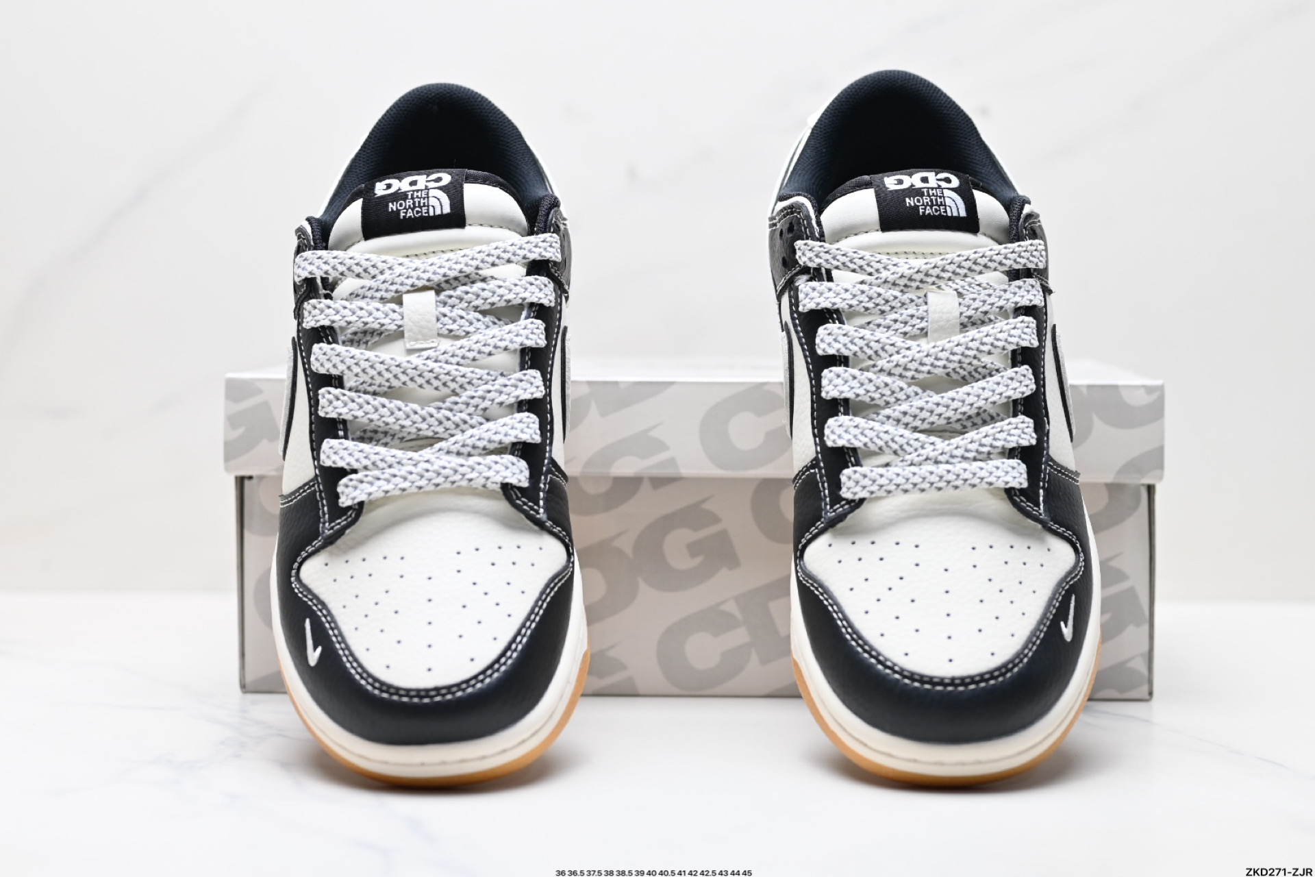 NK Dunk Low Retro “DIY高端定制” 低帮休闲运动板鞋  XX3168-119