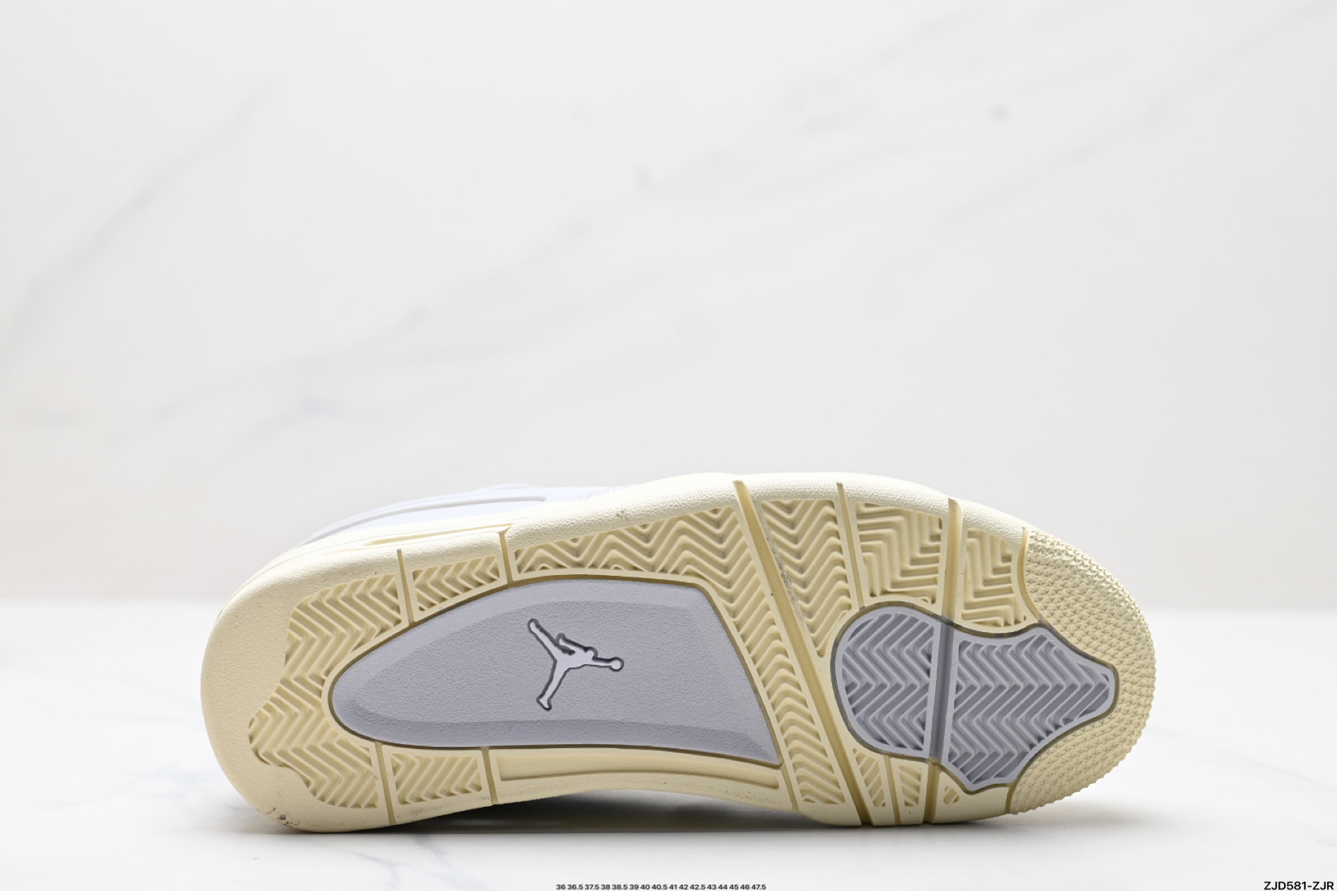 Nike Air Jordan 4 RM 防滑 低帮 复古篮球鞋 橡胶耐磨防滑大底  FQ7940-001