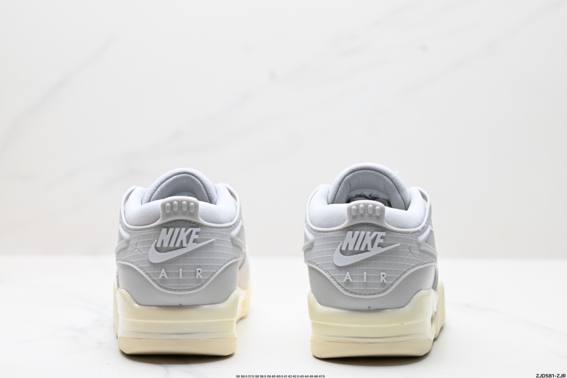 Nike Air Jordan 4 RM 防滑 低帮 复古篮球鞋 橡胶耐磨防滑大底  FQ7940-001