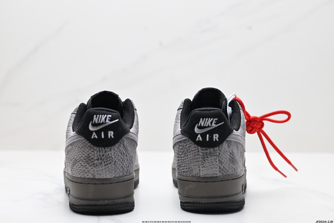 NIKE AIR FORCE 1‘07  HF2898-001