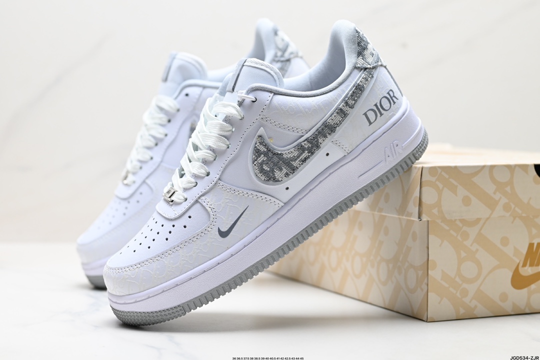 NIKE AIR FORCE 1‘07 LV8  NO0224-023