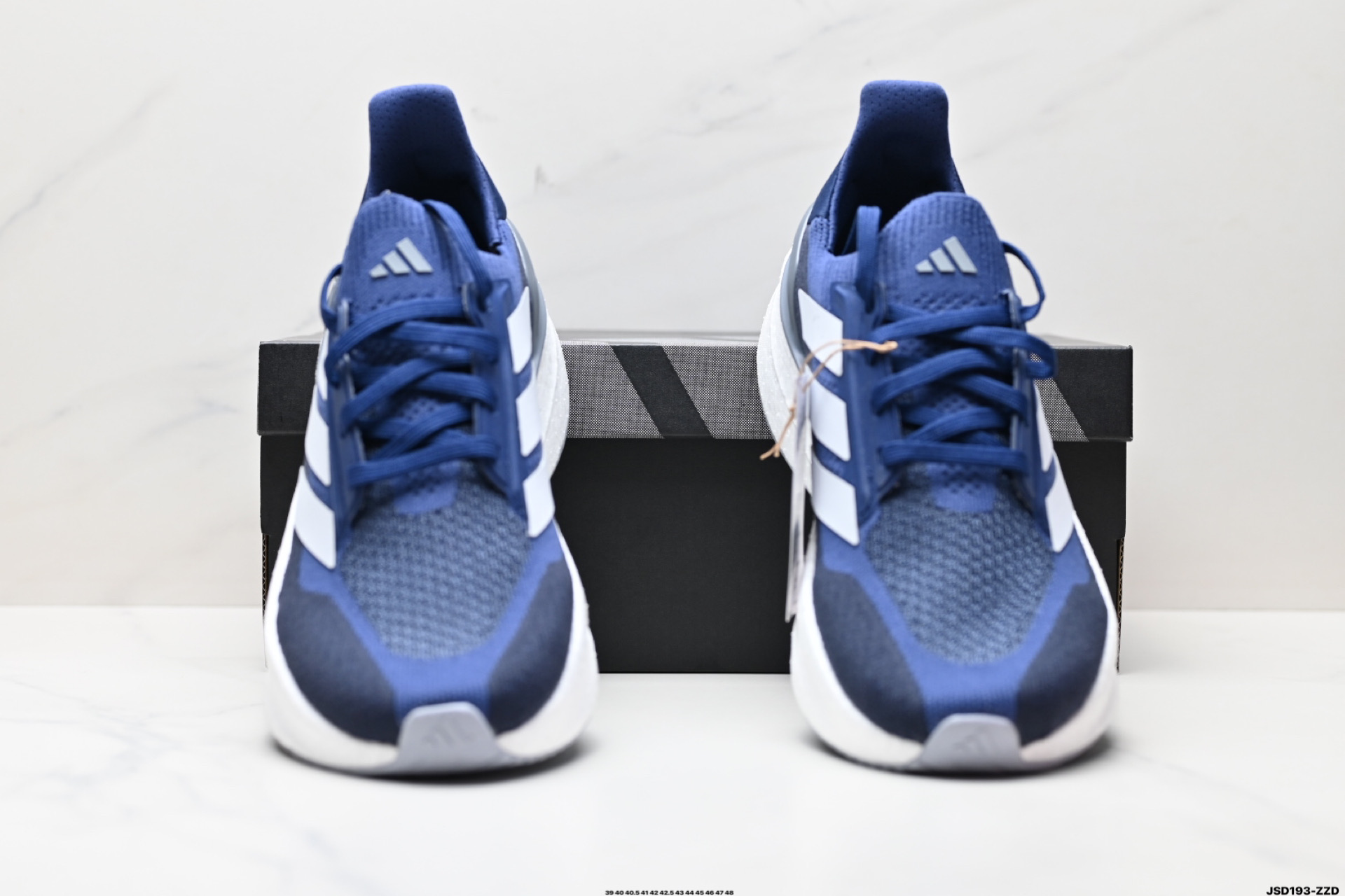 阿迪达斯Adidas Ultraboost 5X 耐磨缓震休闲运动跑鞋  JI3385