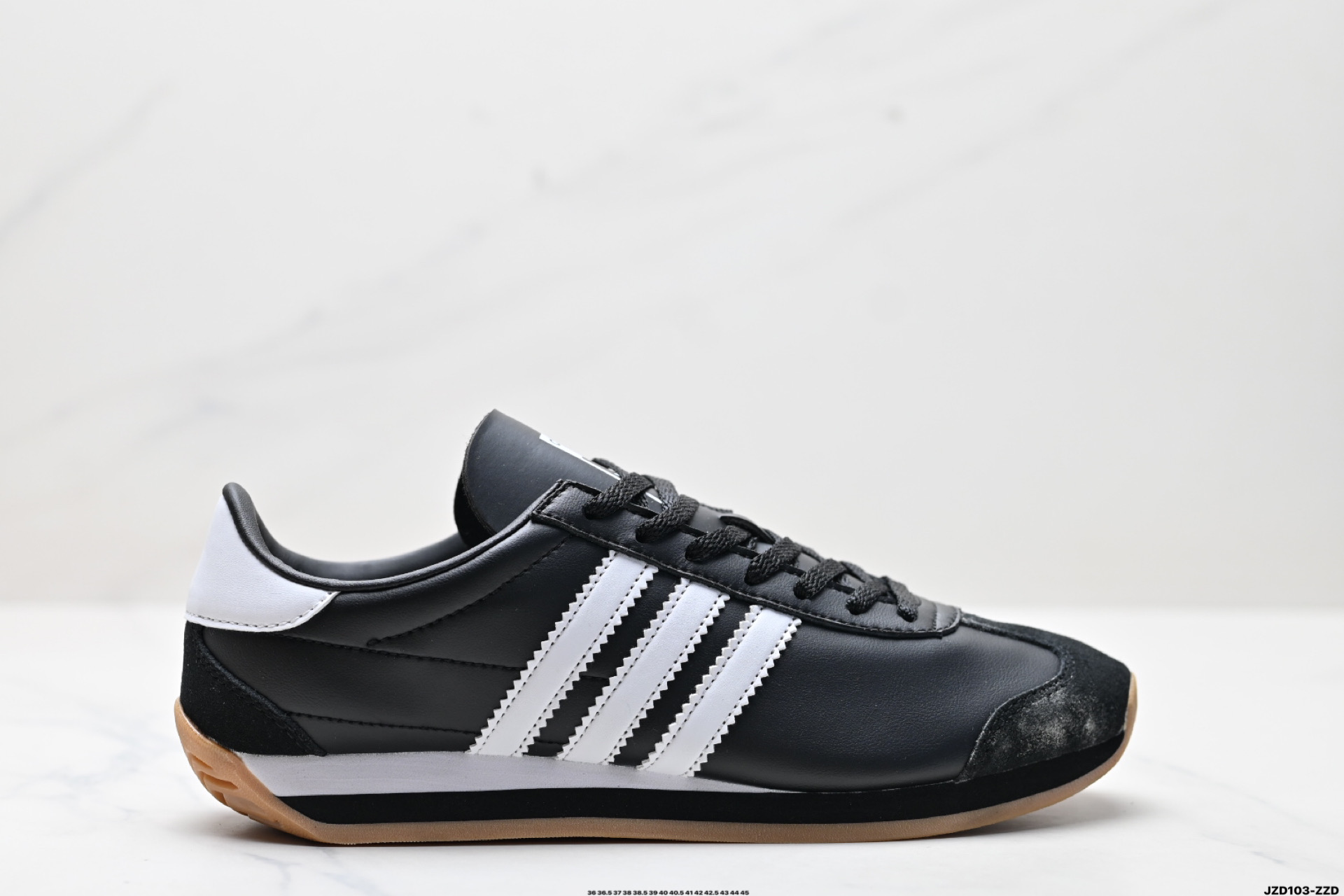Adidas WB Country 生胶底 秀气大方的鞋型  GW1388