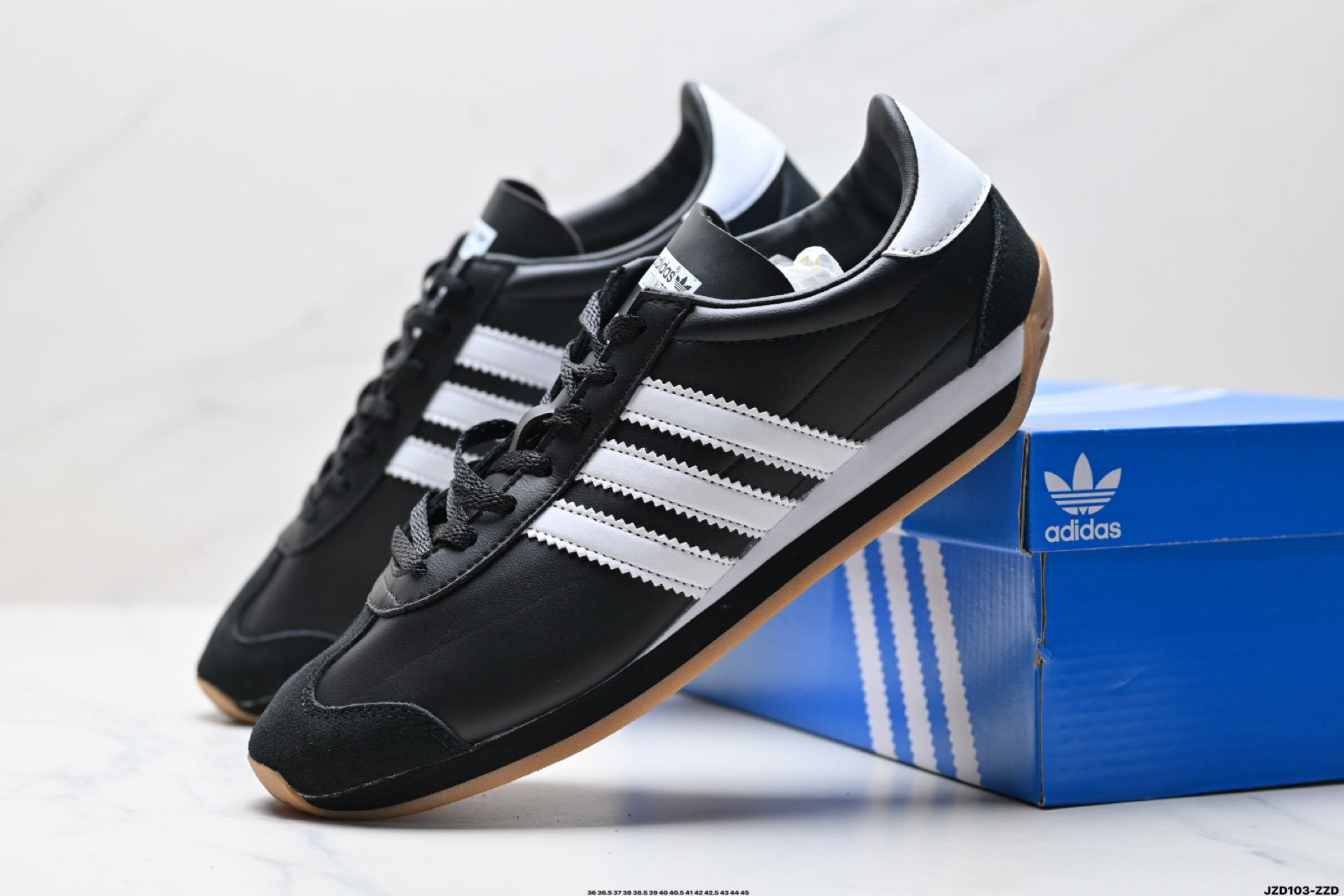 Adidas WB Country 生胶底 秀气大方的鞋型  GW1388