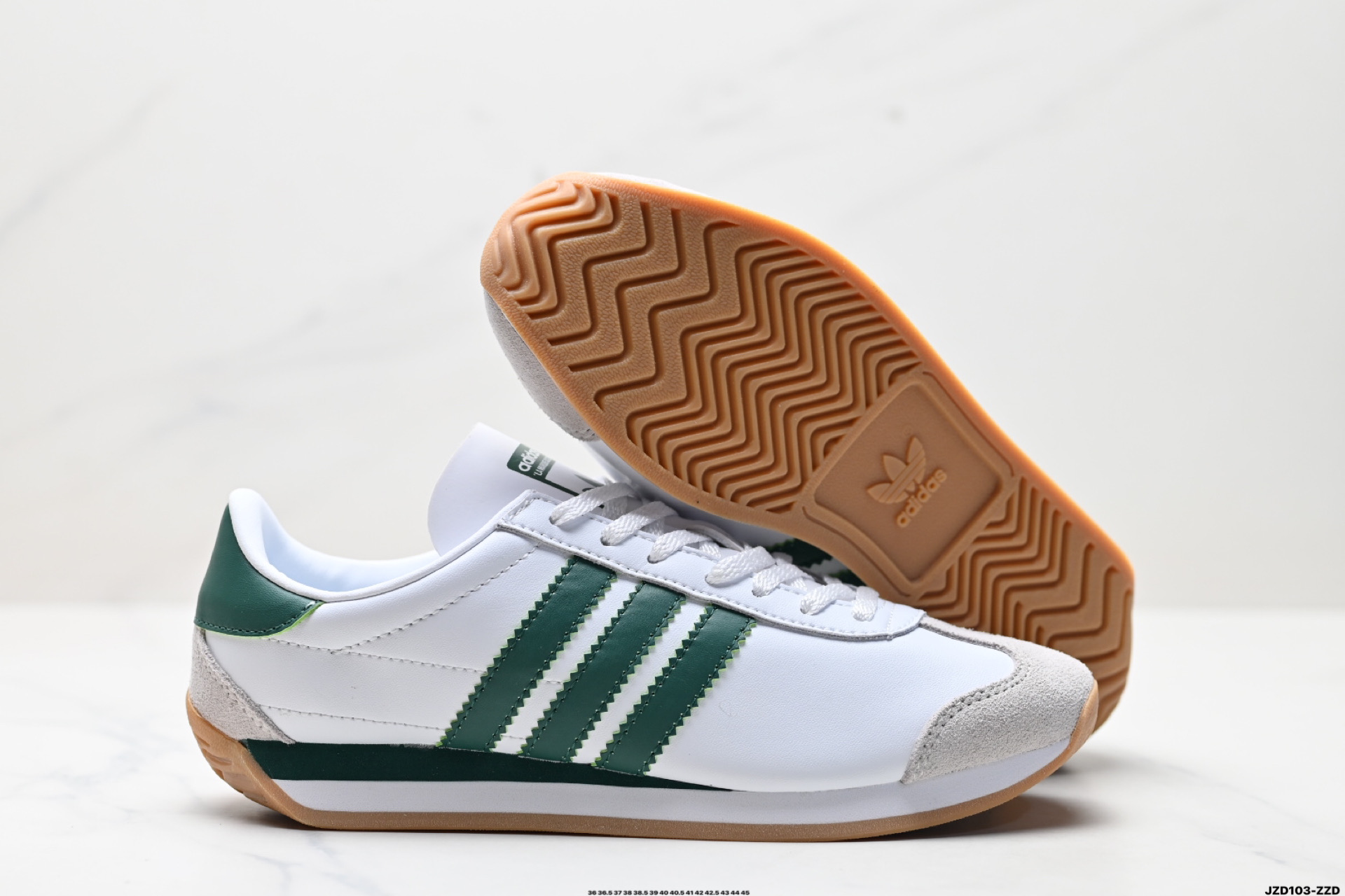 Adidas WB Country 生胶底 秀气大方的鞋型  GW1388
