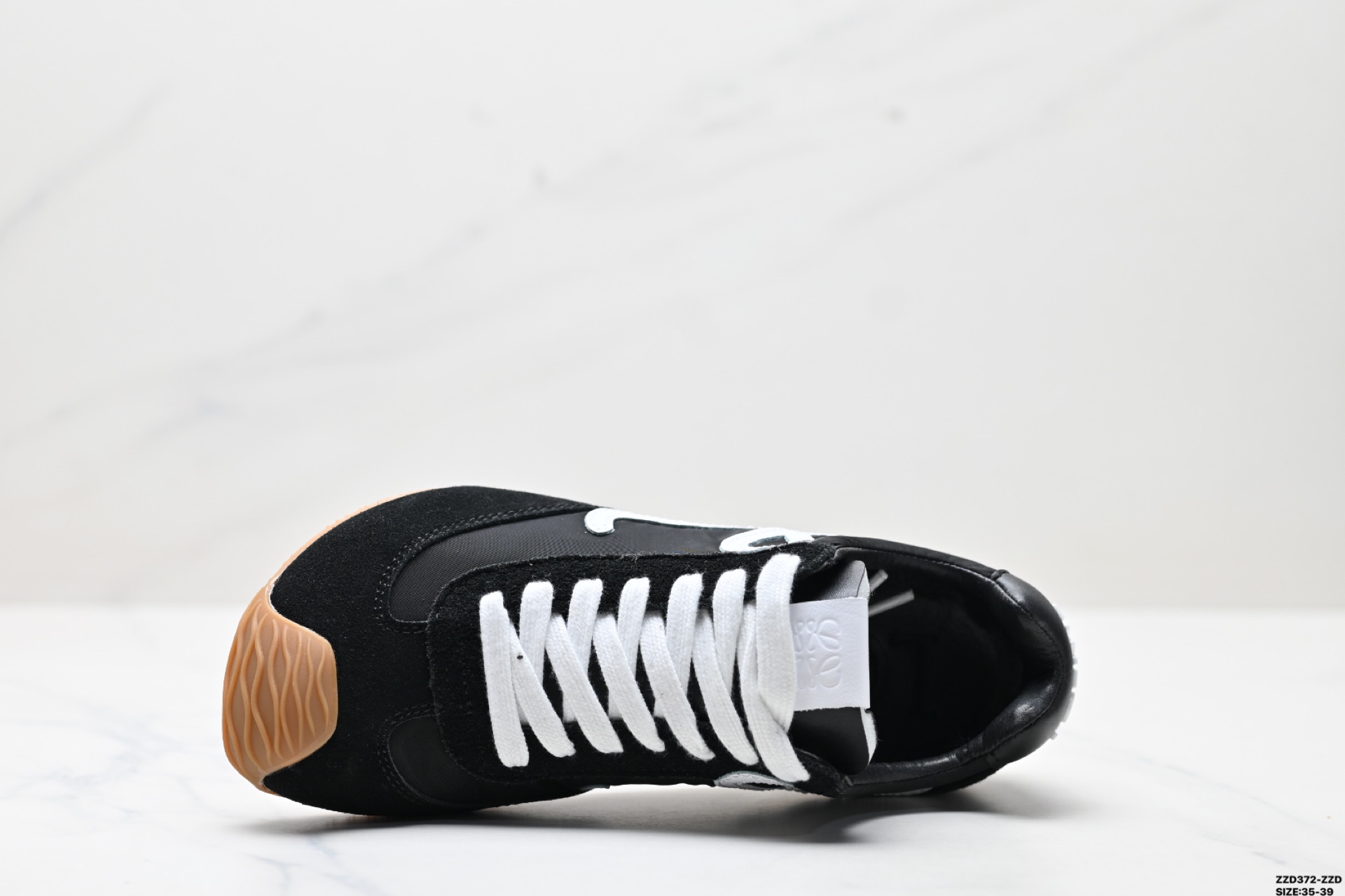 LOEWE罗意威 Ballet Runner 2.0小牛皮 圆头系带 低帮 生活休闲鞋 LLBR282X01