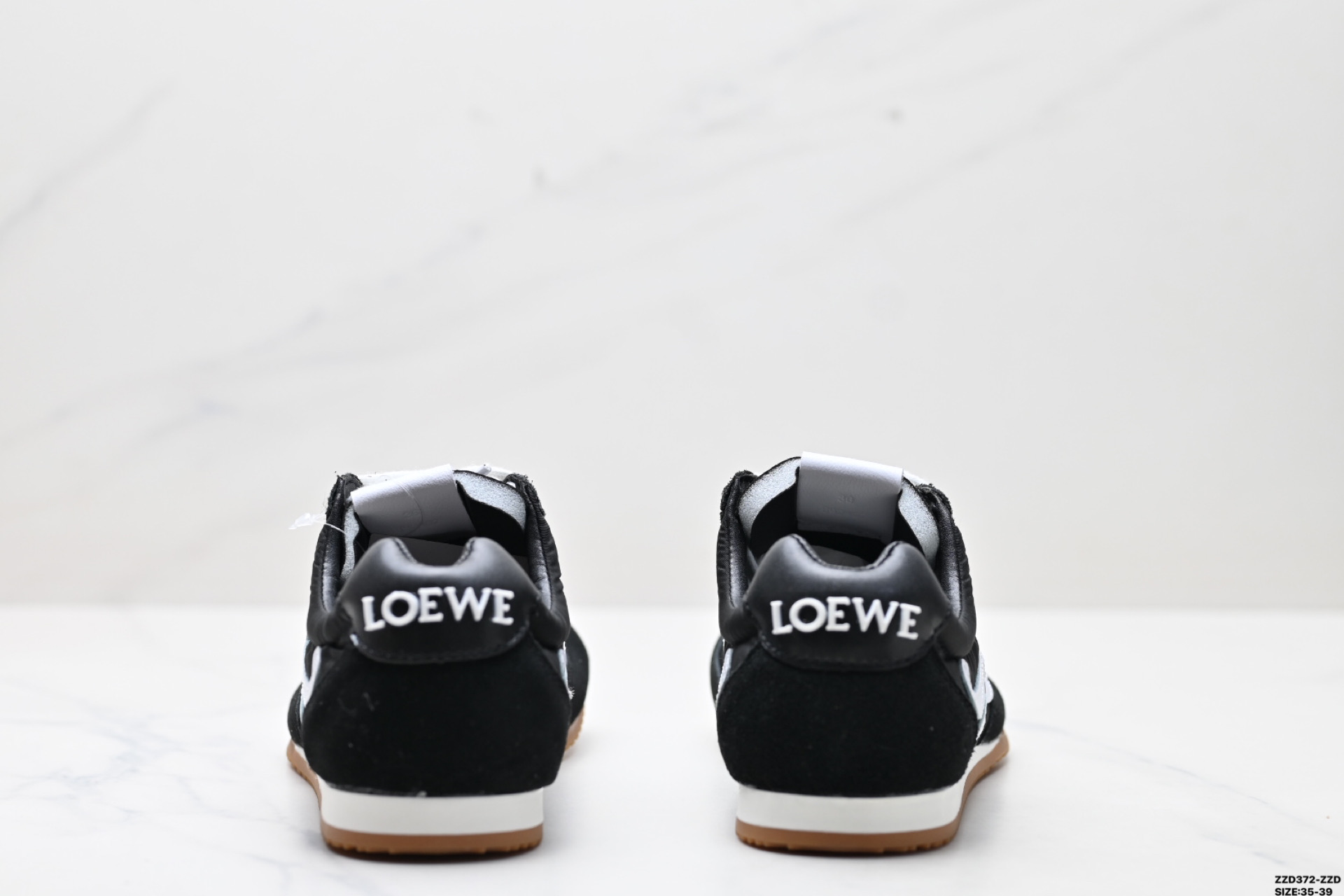 LOEWE罗意威 Ballet Runner 2.0小牛皮 圆头系带 低帮 生活休闲鞋 LLBR282X01