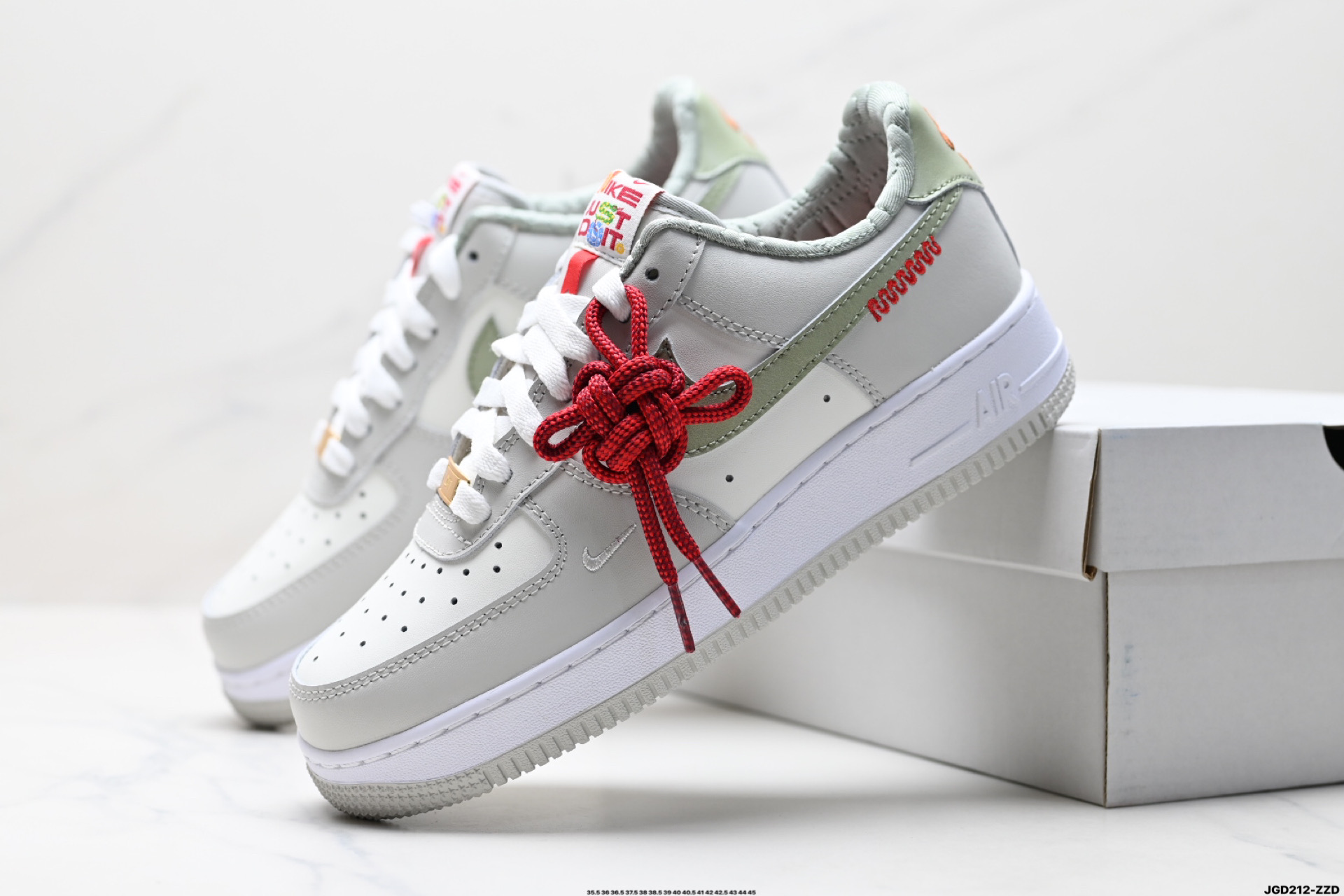 NIKE AIR FORCE 1‘07 LV8  HV6000-131