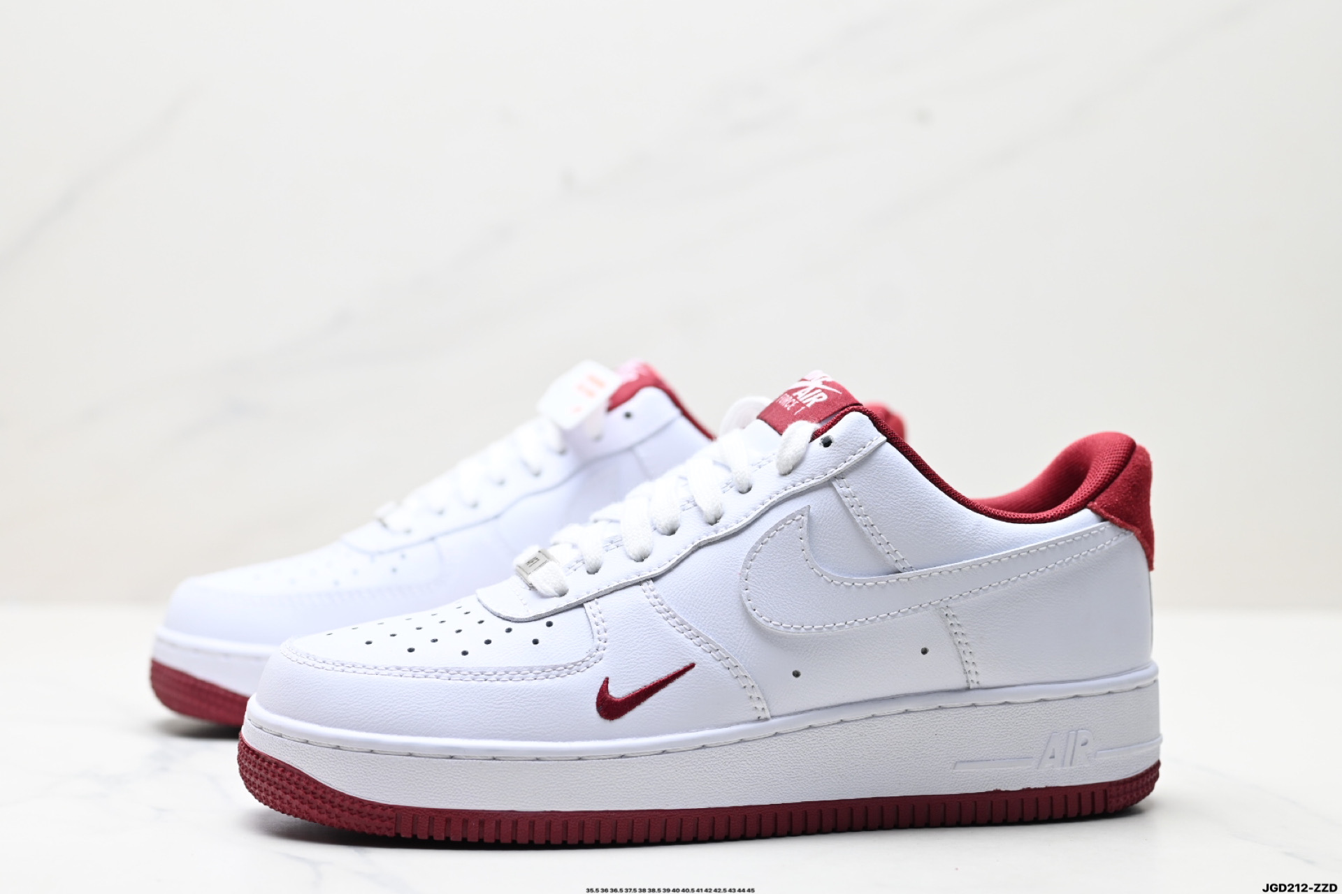 NIKE AIR FORCE 1‘07 LV8  HV6000-100