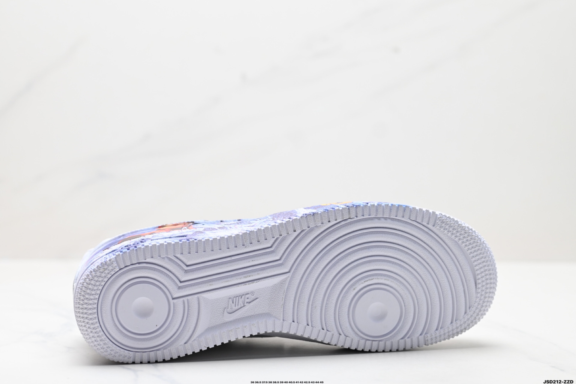NIKE AIR FORCE 1‘07 LV8  CW2288-111