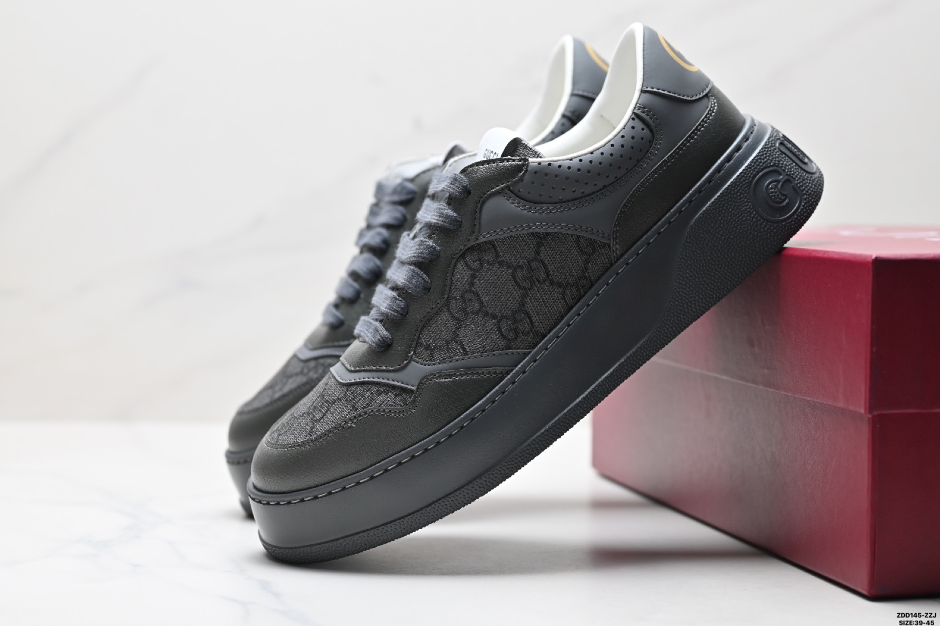 GUCCI古驰 Chunky B 饼干鞋低帮 时尚板鞋 675619 5ZXCO 9580