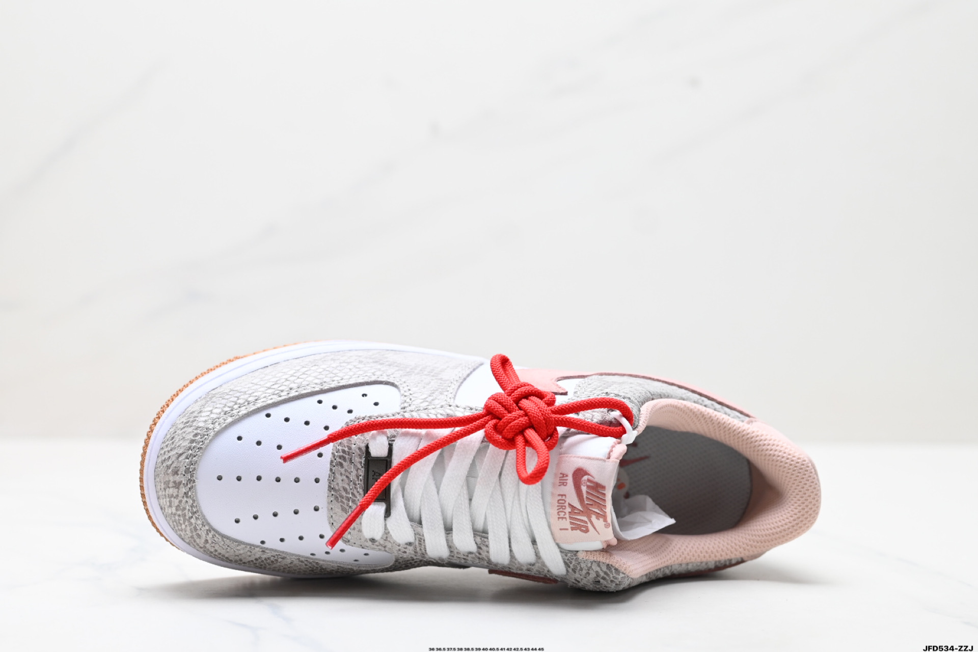 NIKE AIR FORCE 1‘07  HF2898-100