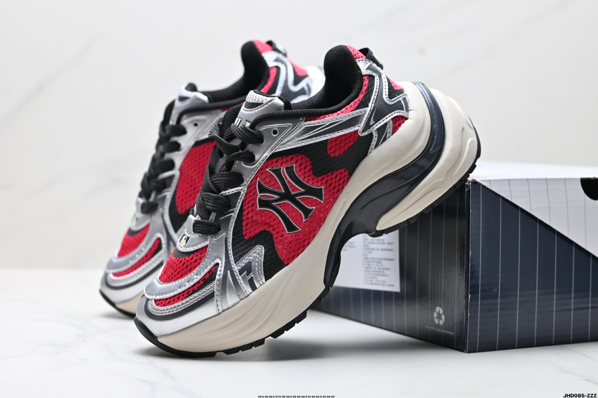 MLB New York Yankees Curve Runner 舒适百搭 防滑耐磨 低帮 流浪鞋跑步鞋 3ARNSPL4N
