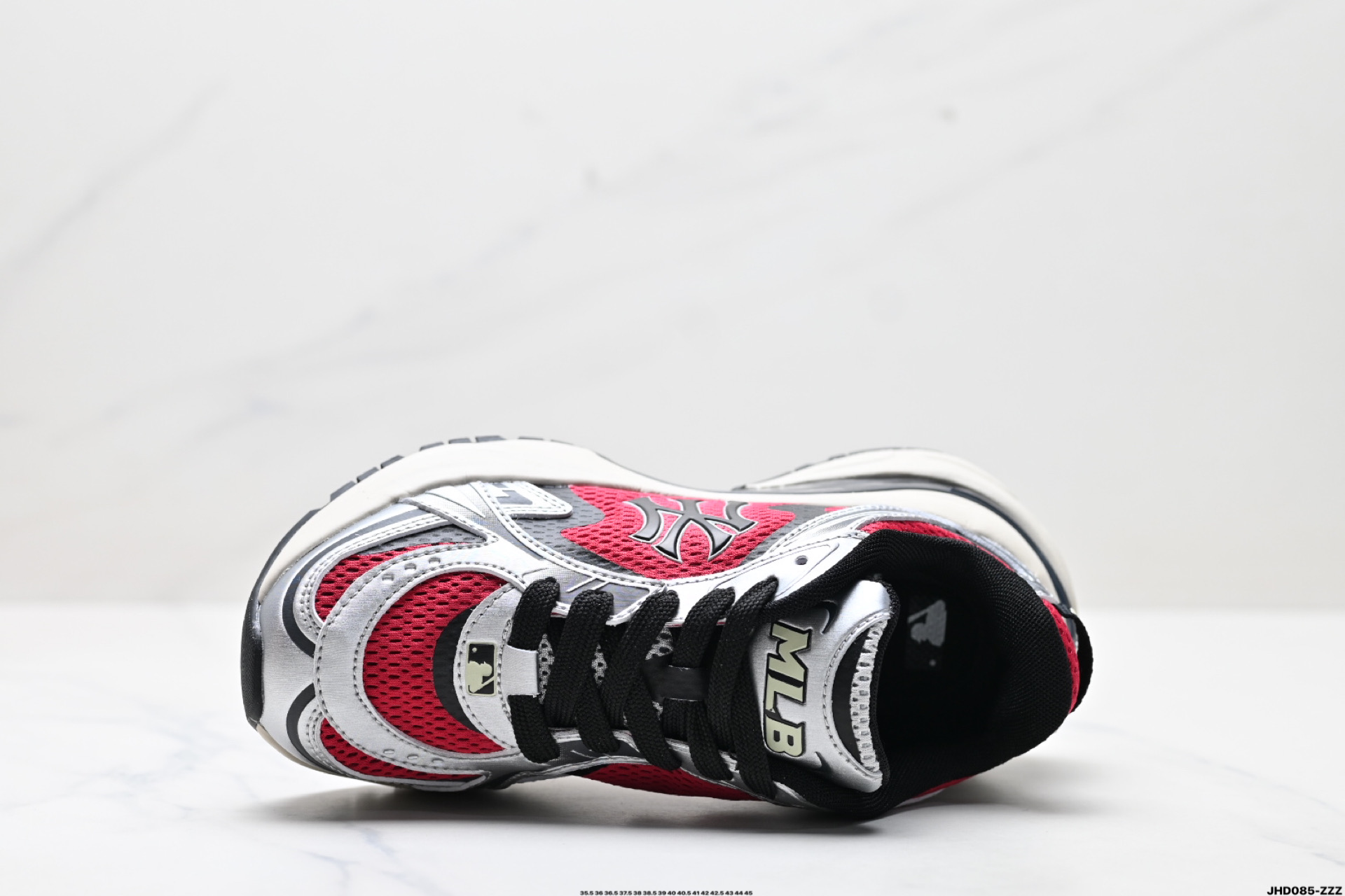 MLB New York Yankees Curve Runner 舒适百搭 防滑耐磨 低帮 流浪鞋跑步鞋 3ARNSPL4N