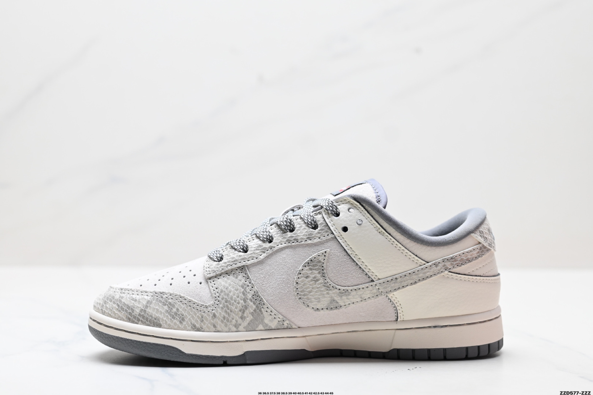 NK Dunk Low Retro “DIY高端定制” 低帮休闲运动板鞋  XS1086-019