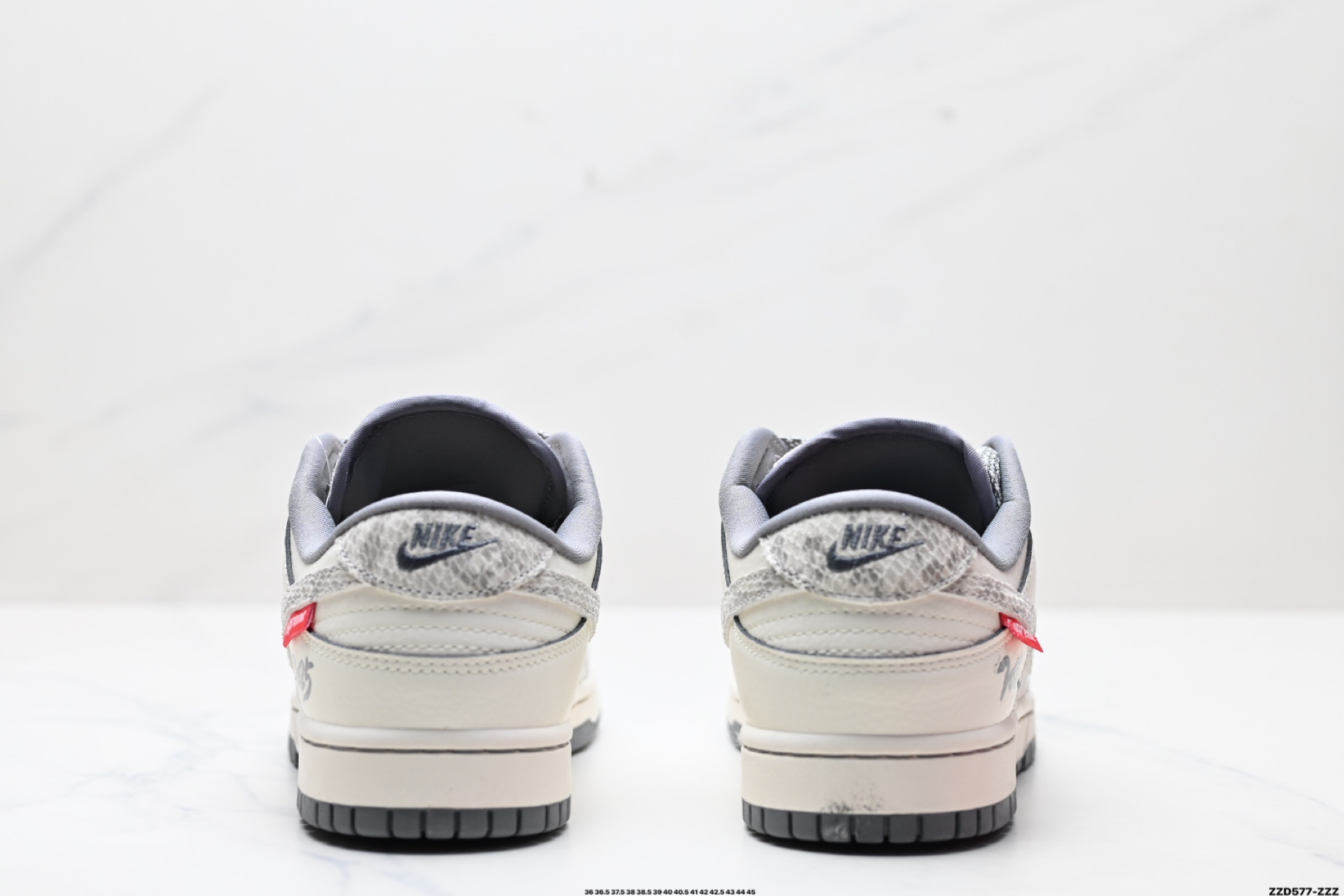 NK Dunk Low Retro “DIY高端定制” 低帮休闲运动板鞋  XS1086-019