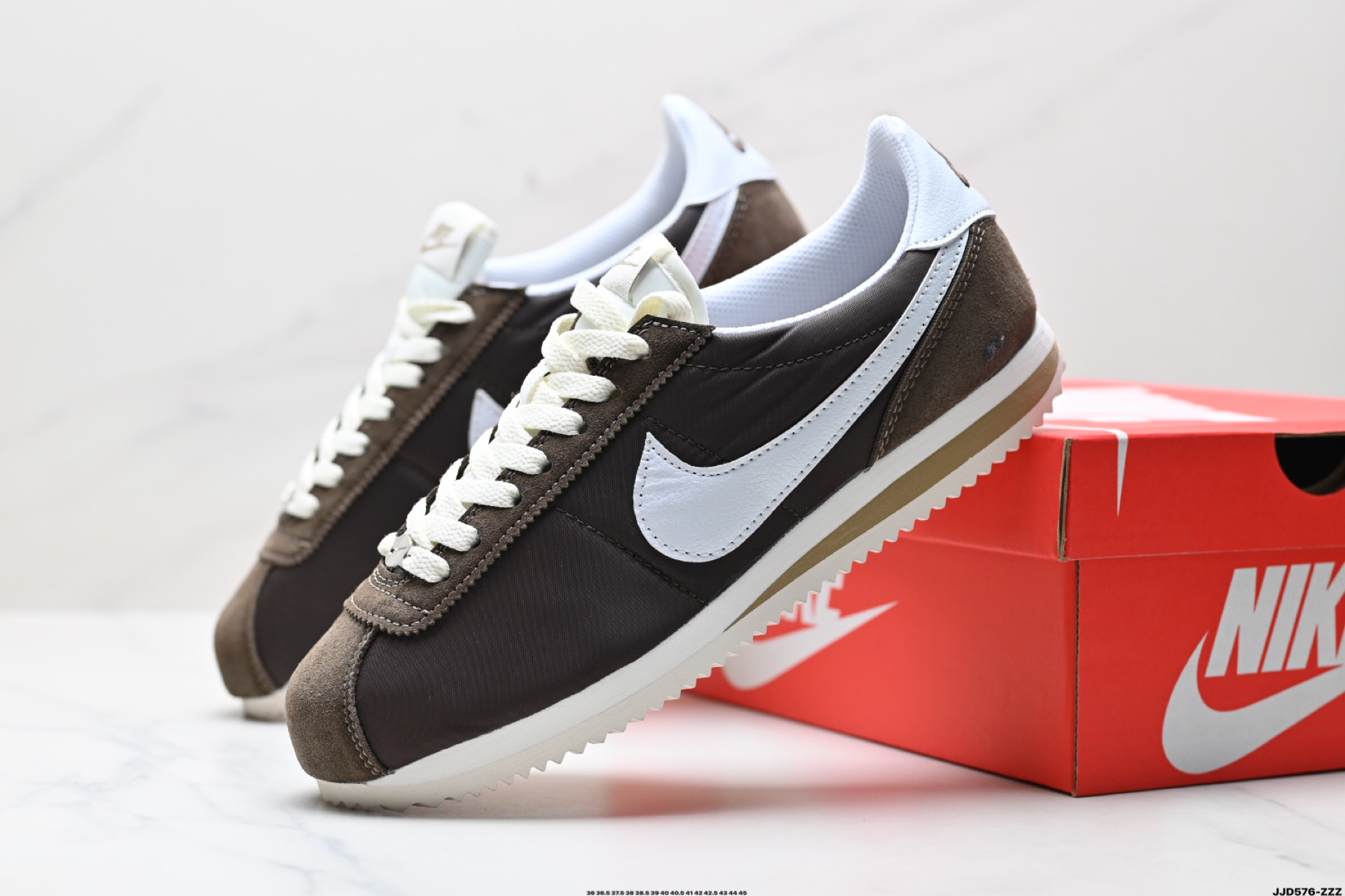 Nike Classic Cortez 耐克经典轻便舒适男子阿甘鞋休闲跑步鞋运动鞋  DZ2795-200