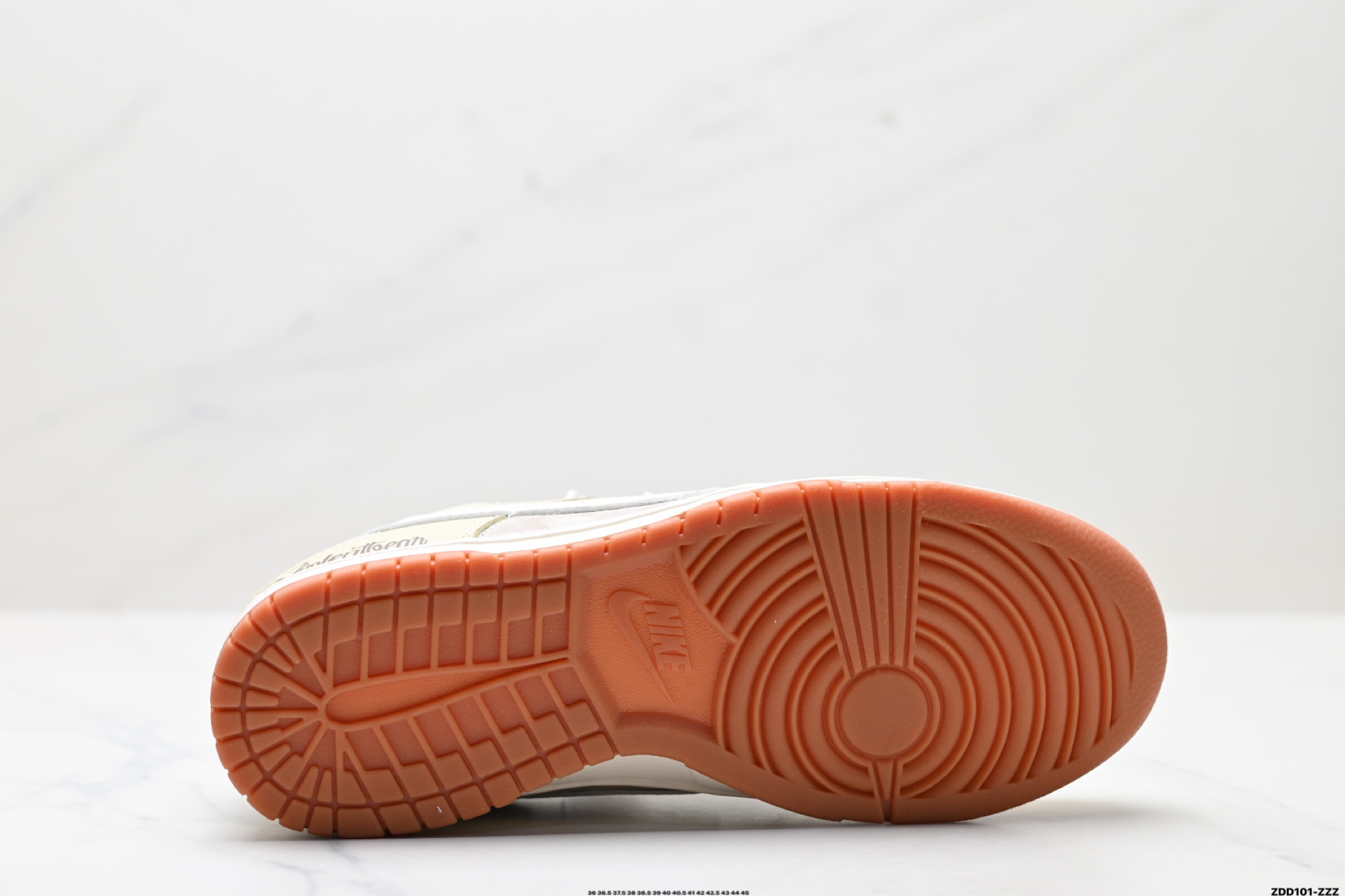 NK Dunk Low Retro “DIY高端定制” 低帮休闲运动板鞋  HD2258-601