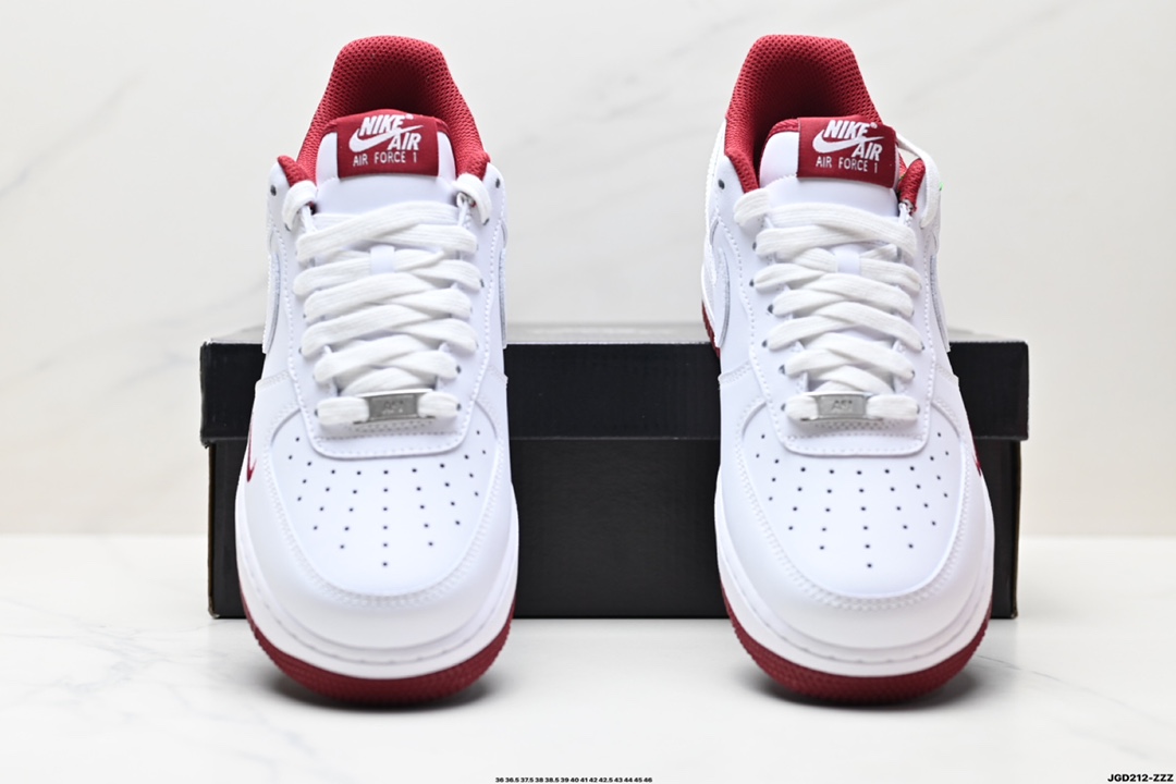 NIKE AIR FORCE 1‘07 LV8  HM9483-100