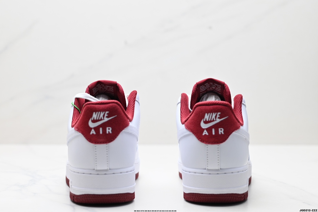 NIKE AIR FORCE 1‘07 LV8  HM9483-100