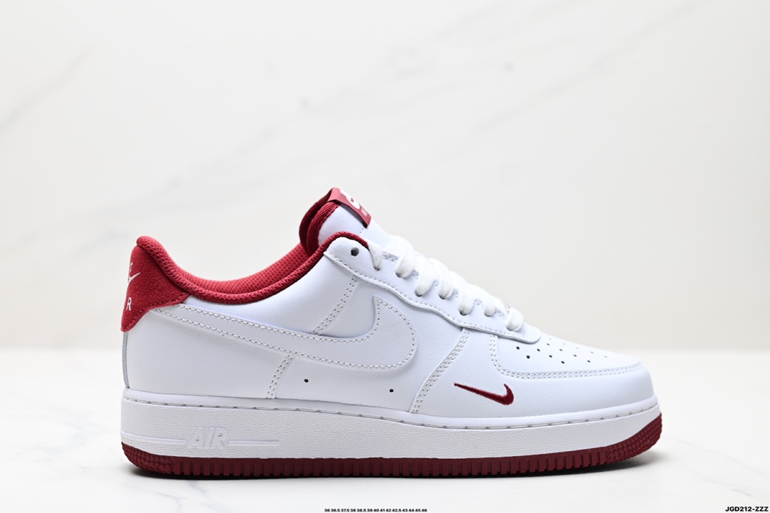 NIKE AIR FORCE 1‘07 LV8  HM9483-100