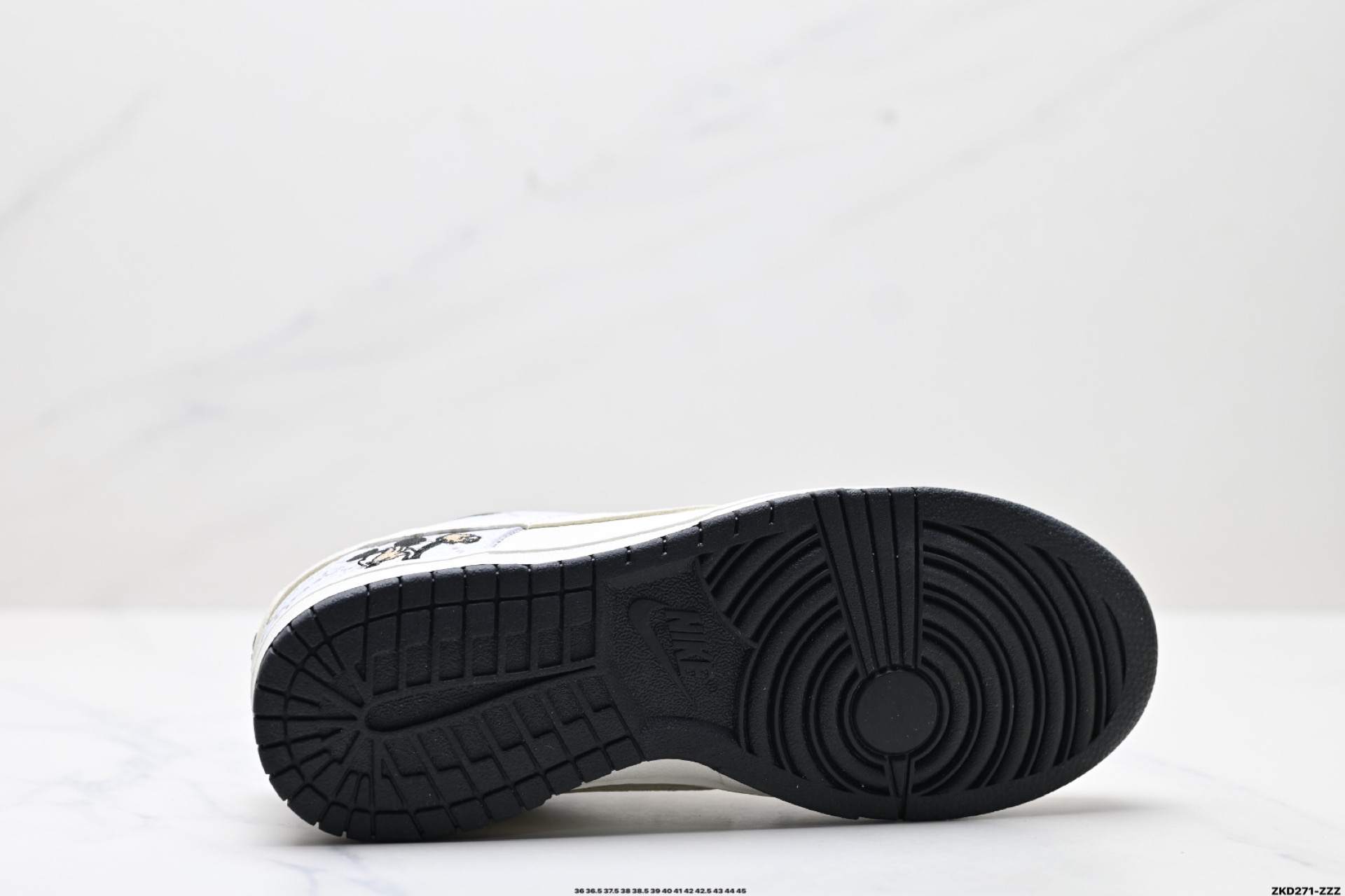 NK Dunk Low Retro “DIY高端定制” 低帮休闲运动板鞋  LW1818-112