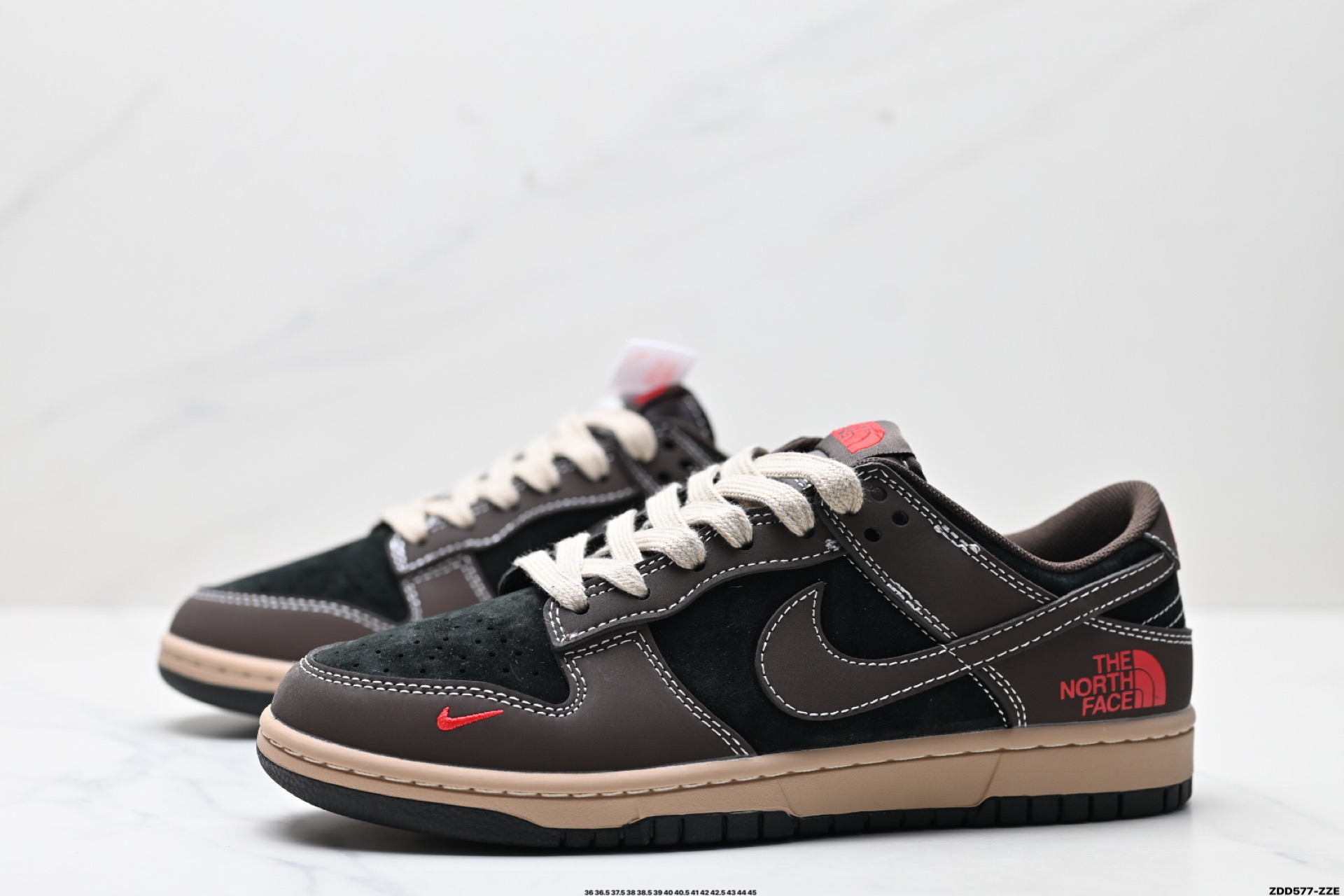 NK Dunk Low Retro “DIY高端定制” 低帮休闲运动板鞋  XX9928-028