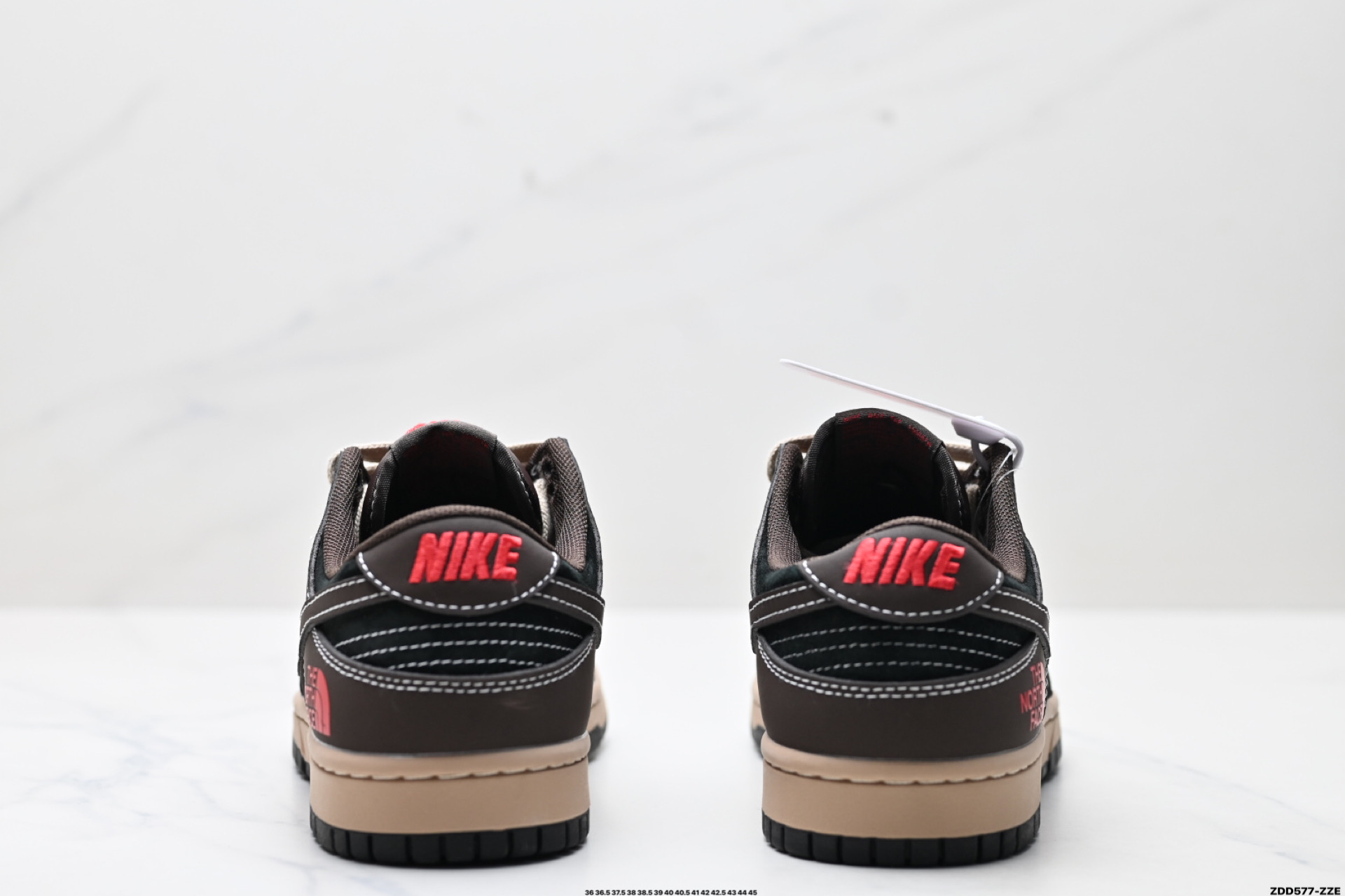 NK Dunk Low Retro “DIY高端定制” 低帮休闲运动板鞋  XX9928-028