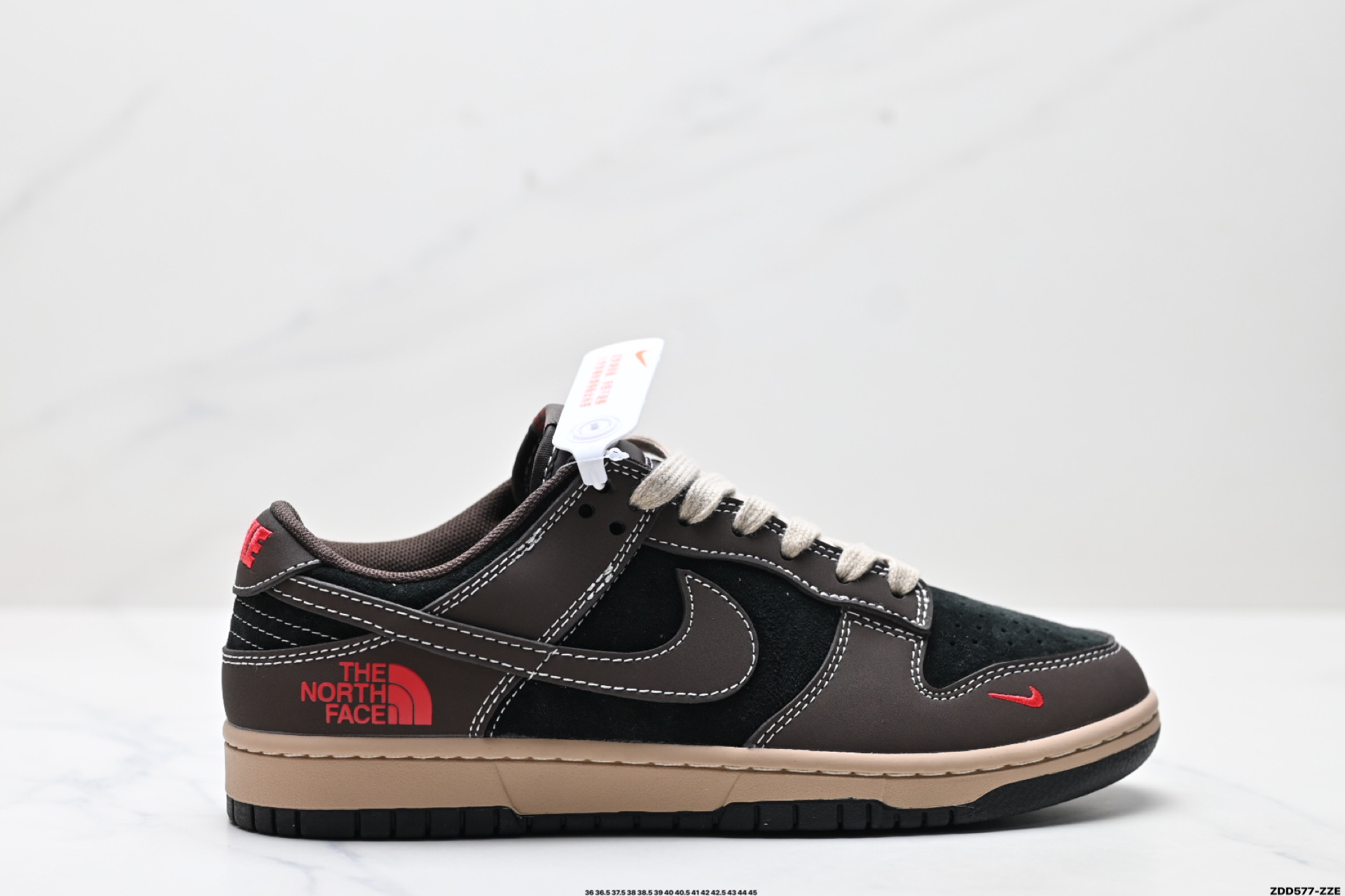 NK Dunk Low Retro “DIY高端定制” 低帮休闲运动板鞋  XX9928-028